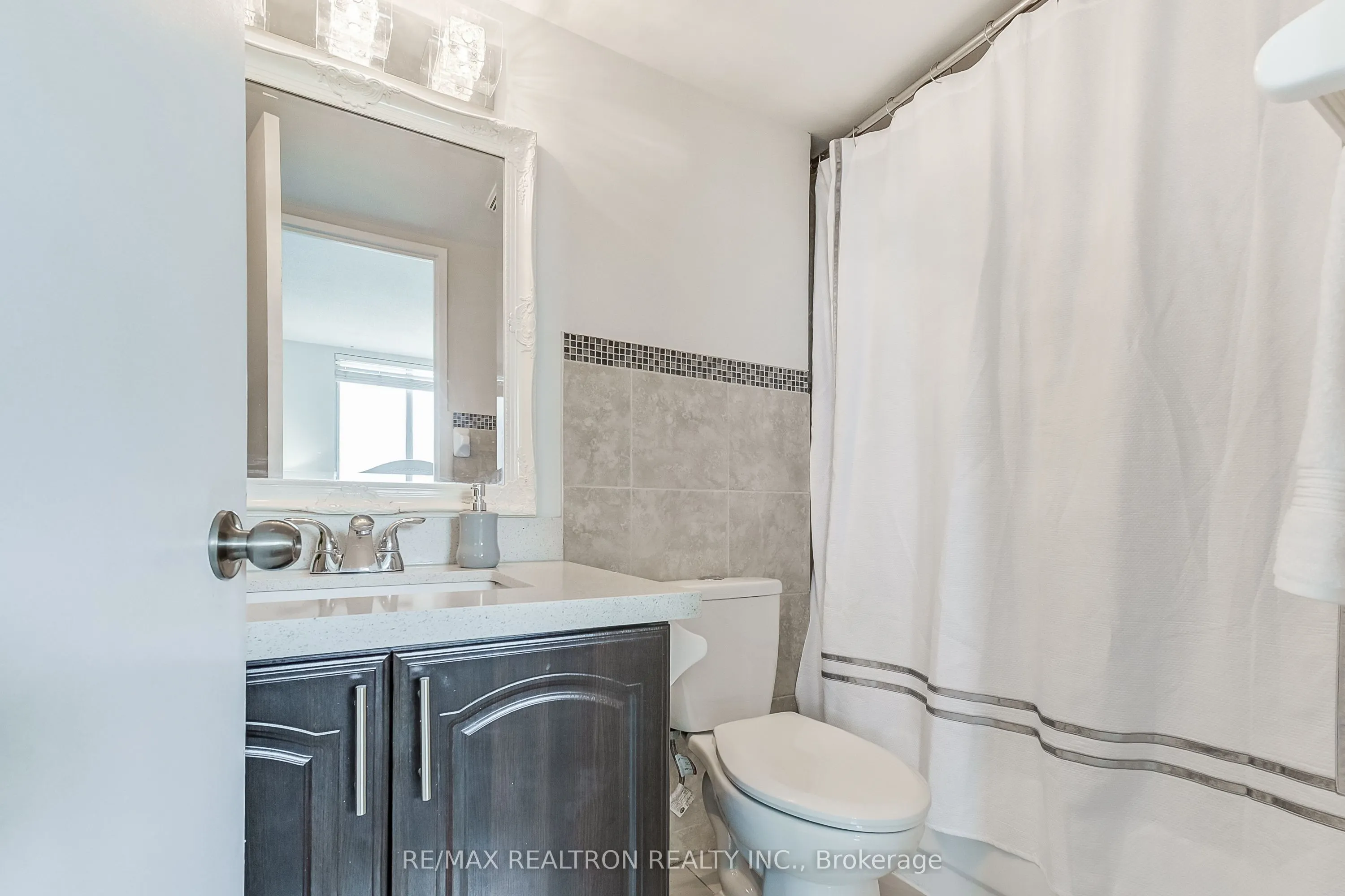 145 Hillcrest Avenue, #2211