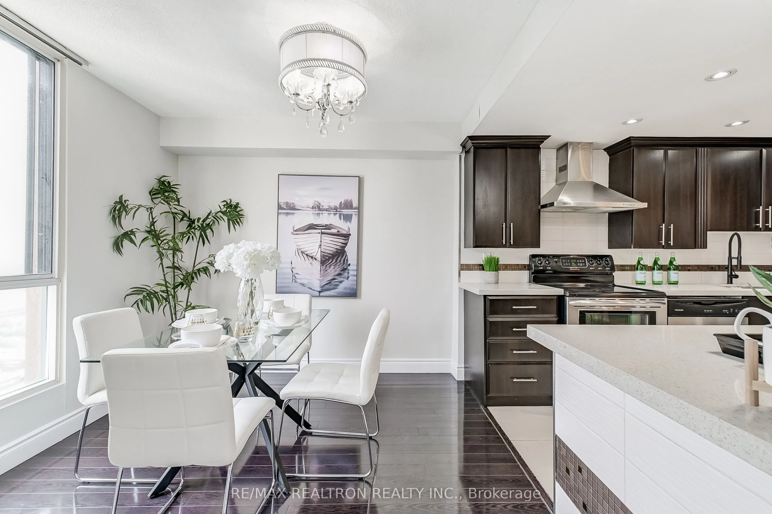 145 Hillcrest Avenue, #2211