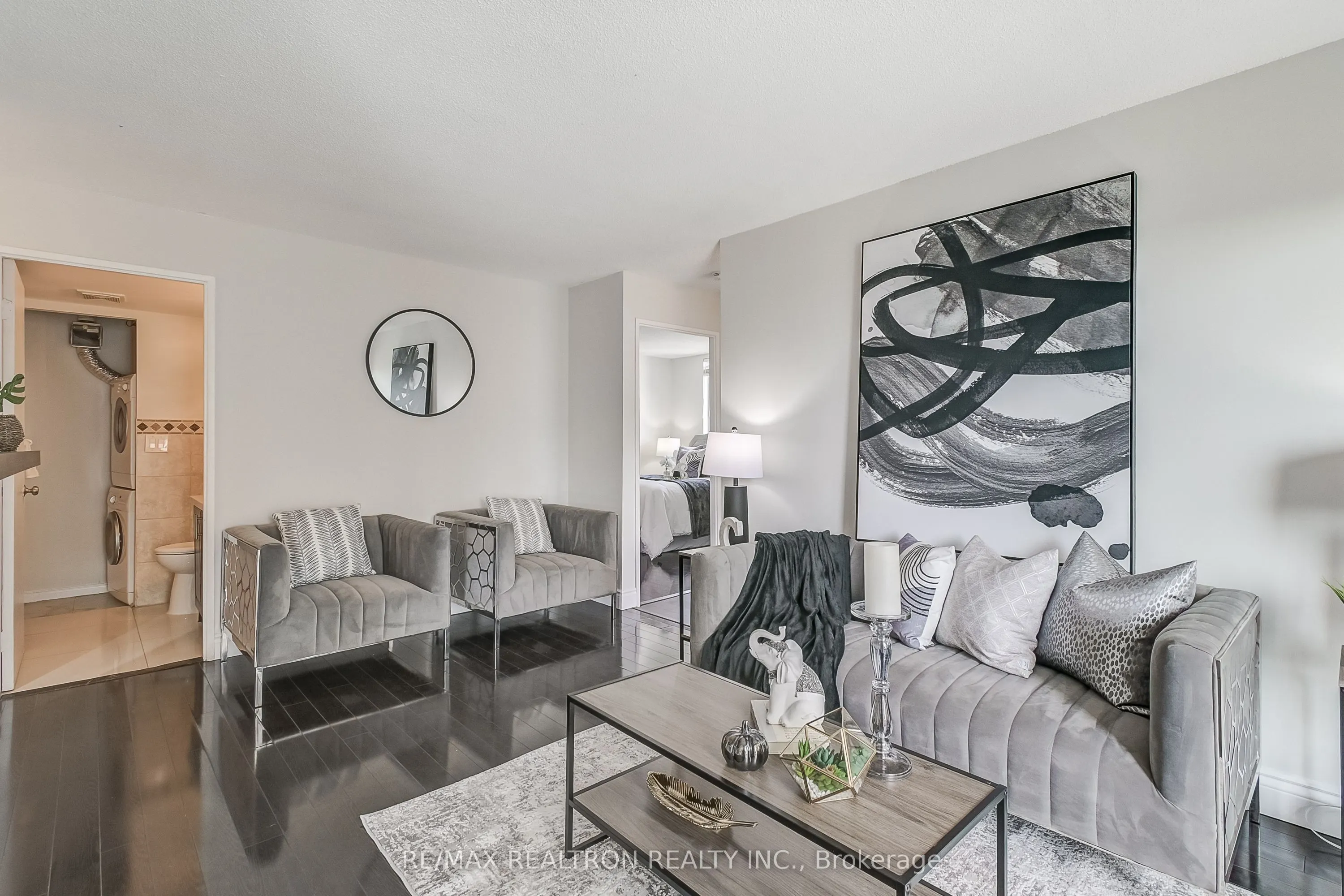 145 Hillcrest Avenue, #2211
