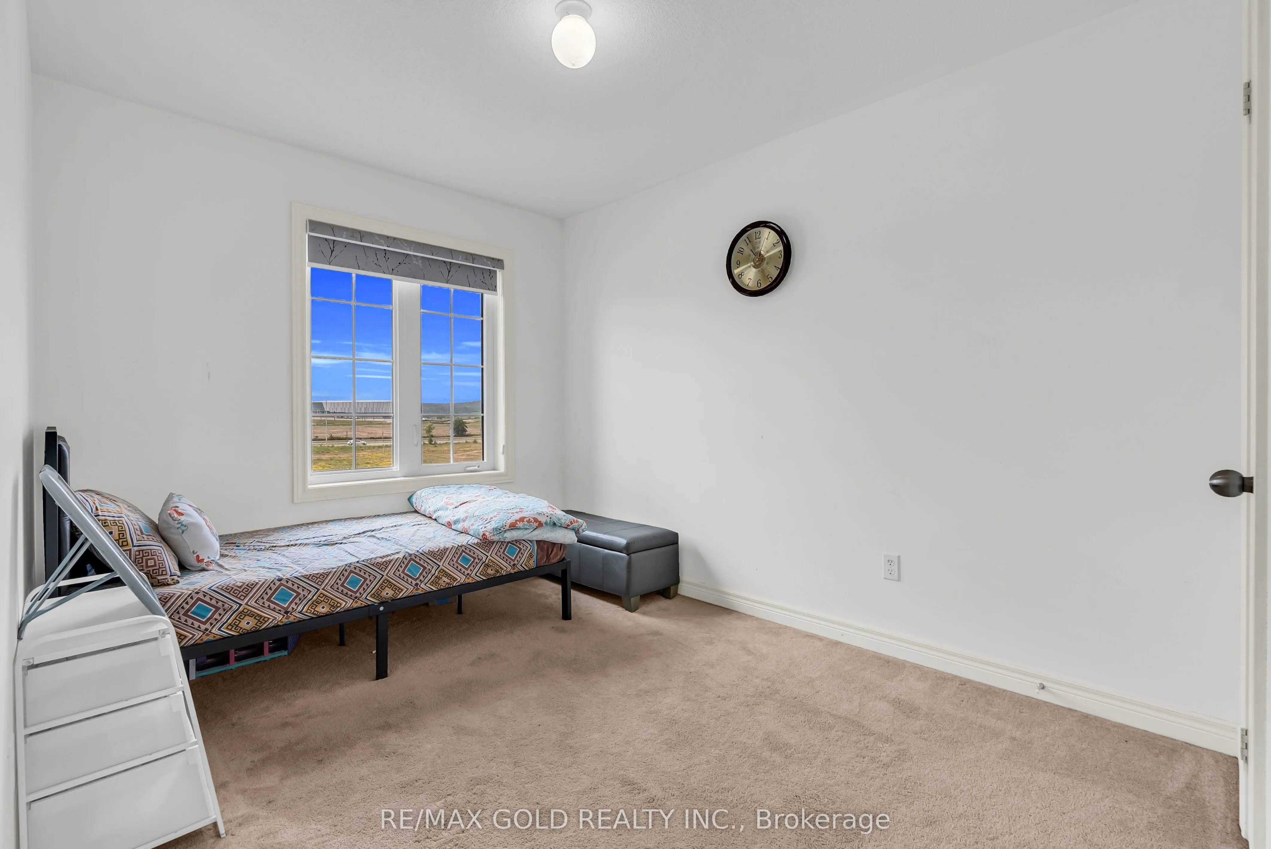 564 Bessborough Drive