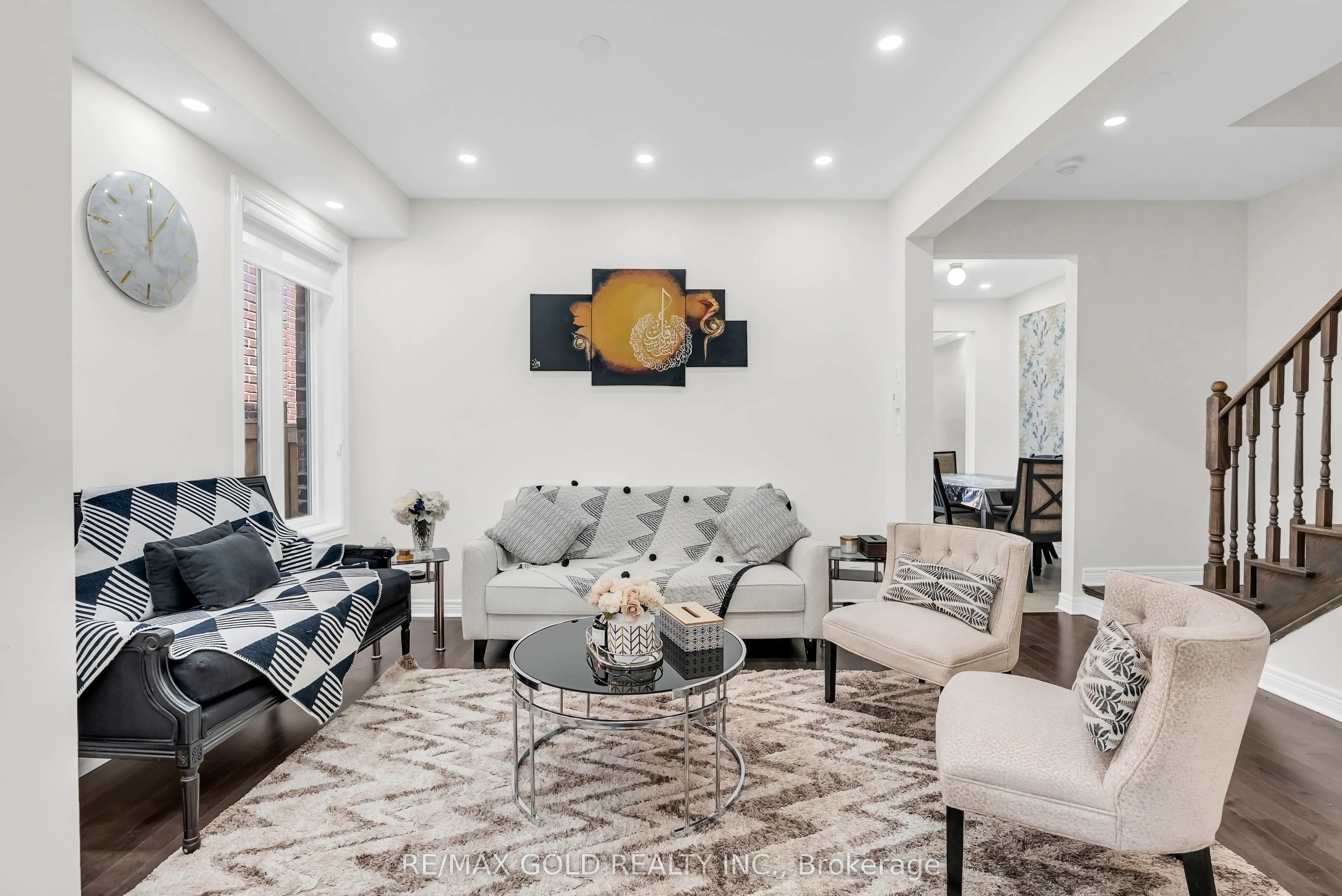 564 Bessborough Drive