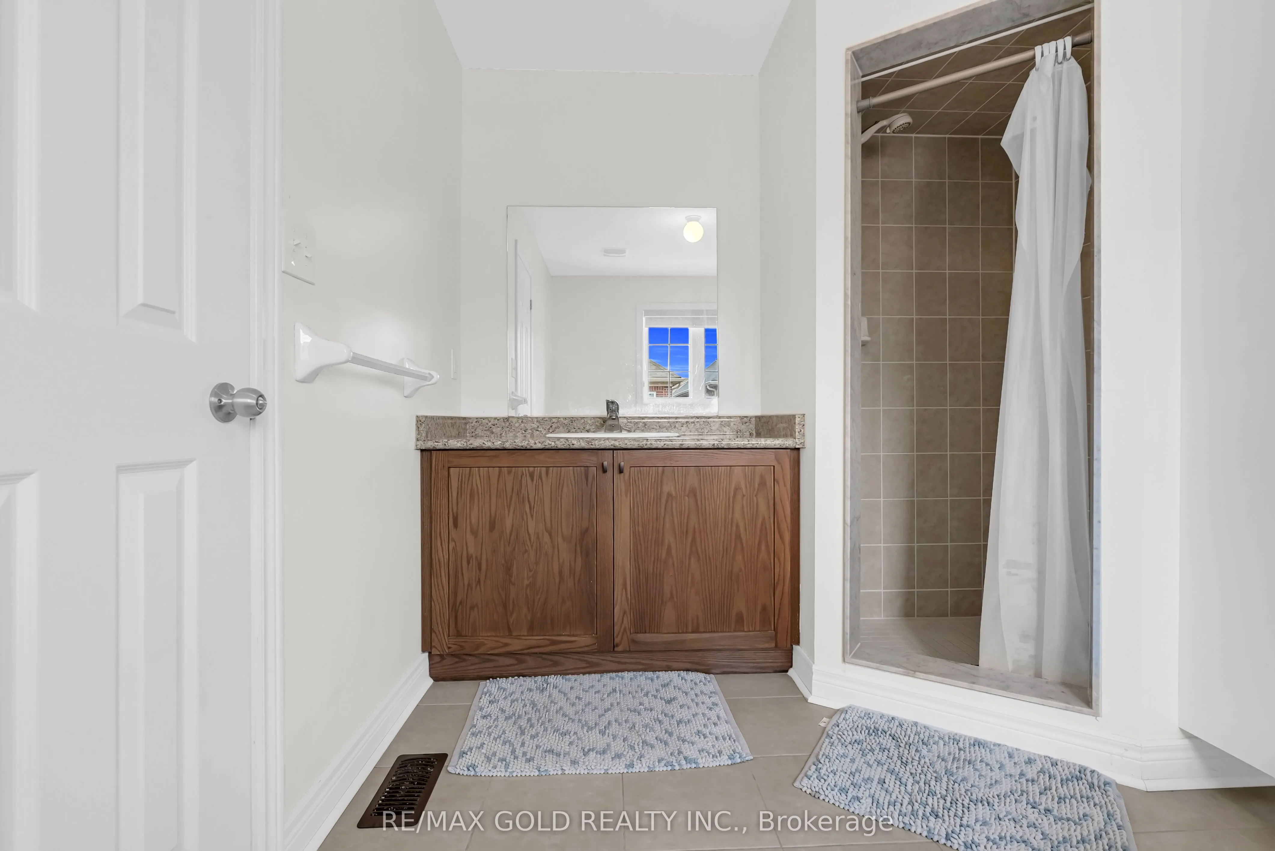 564 Bessborough Drive