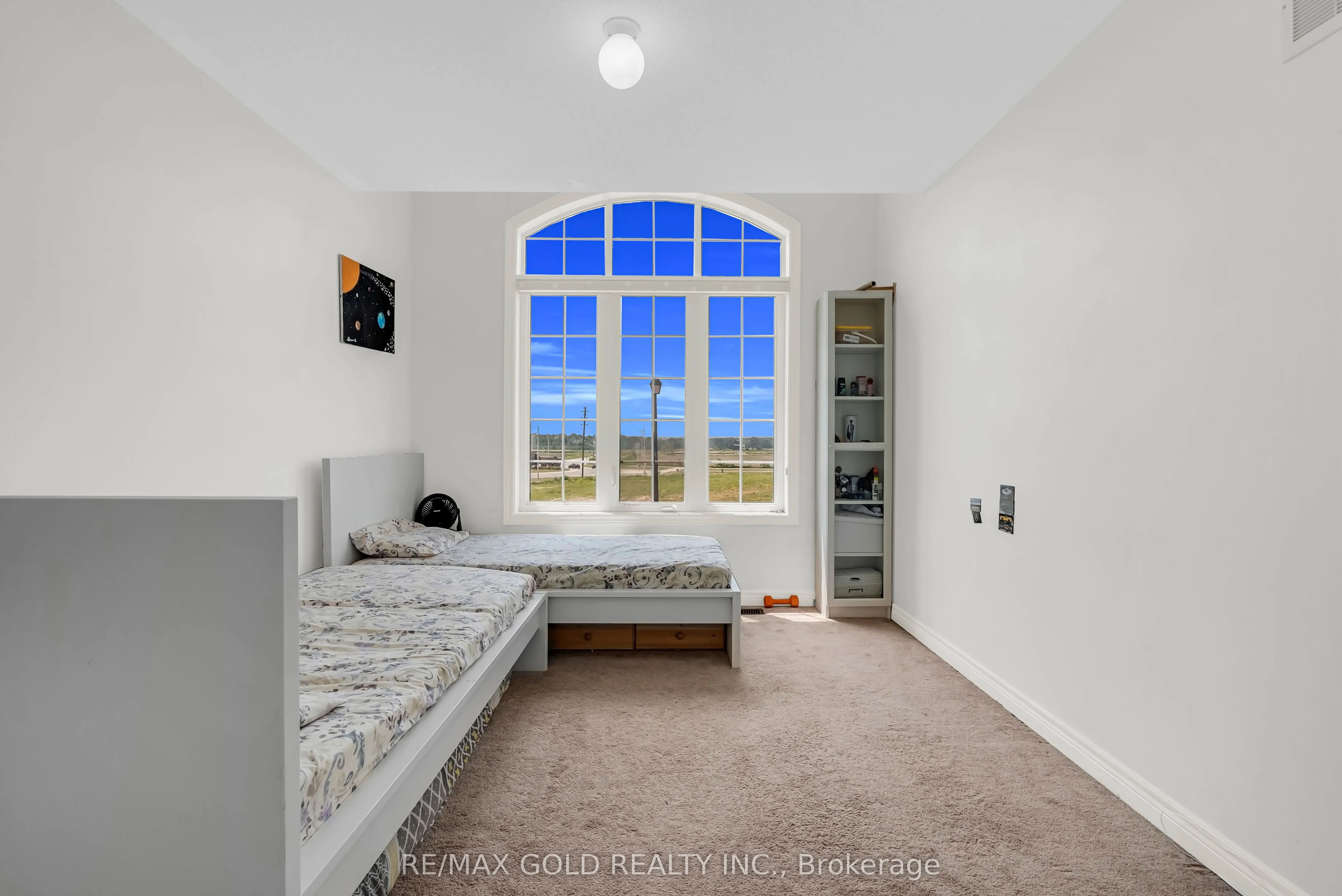 564 Bessborough Drive