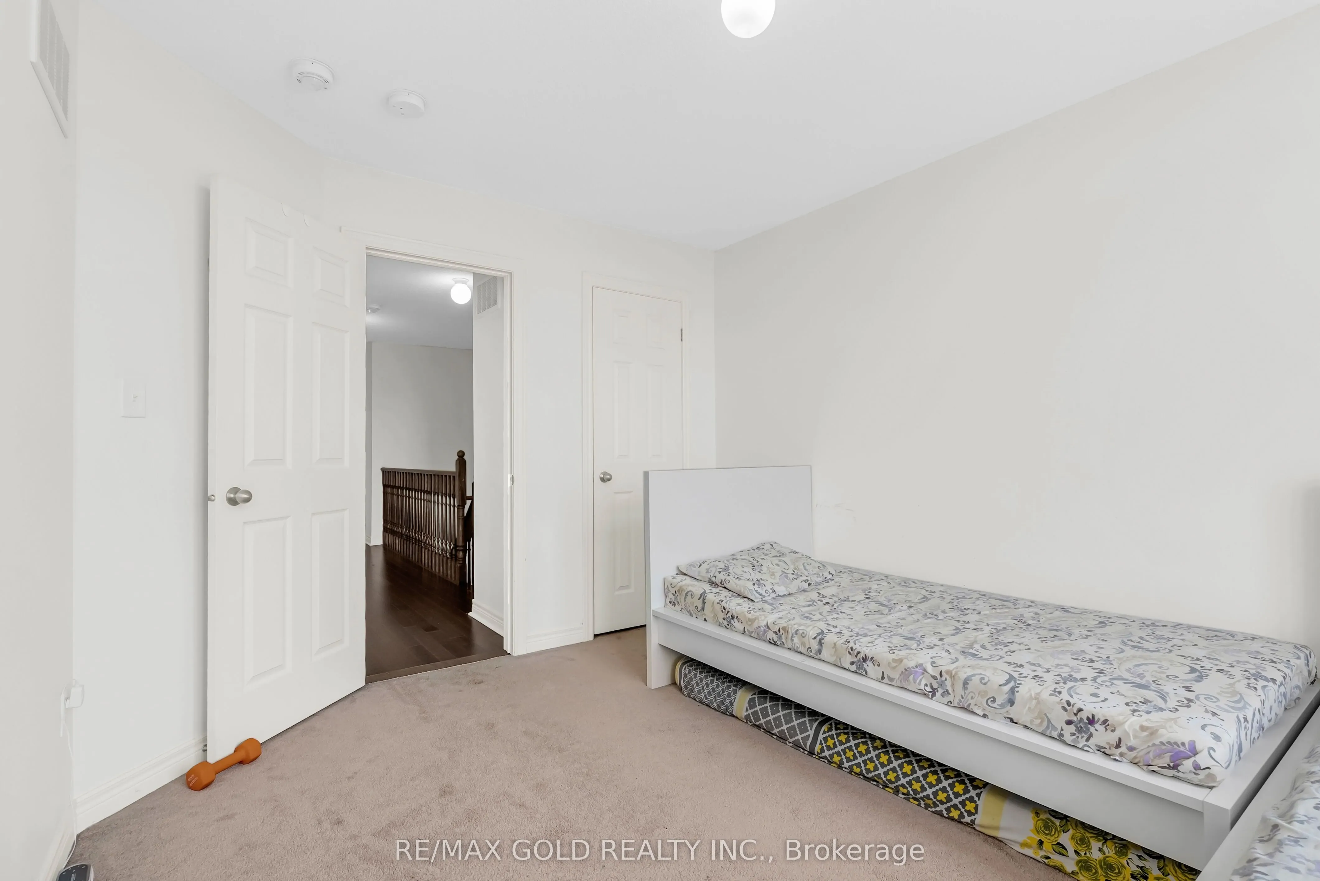 564 Bessborough Drive