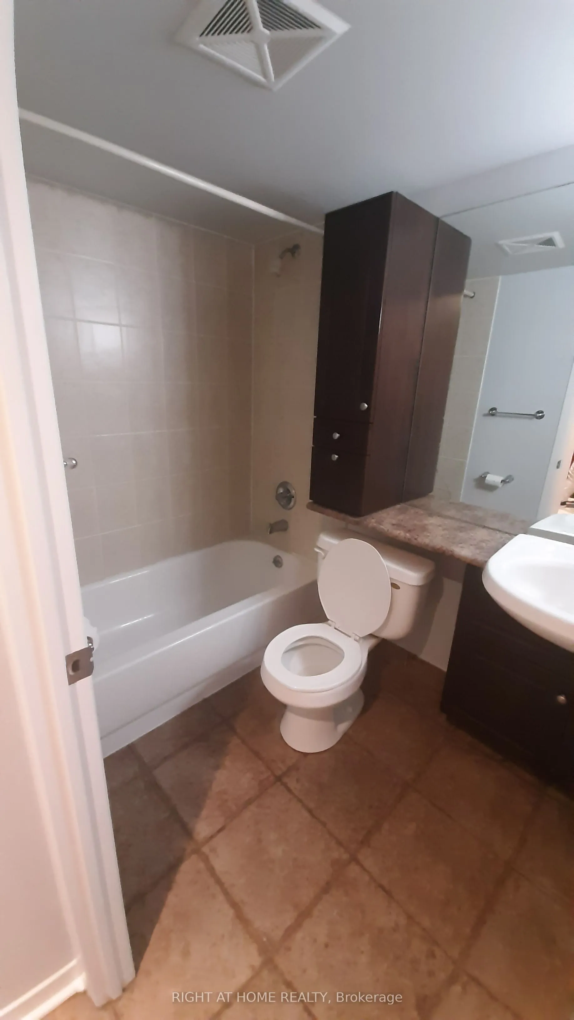 1040 The Queensway, #205