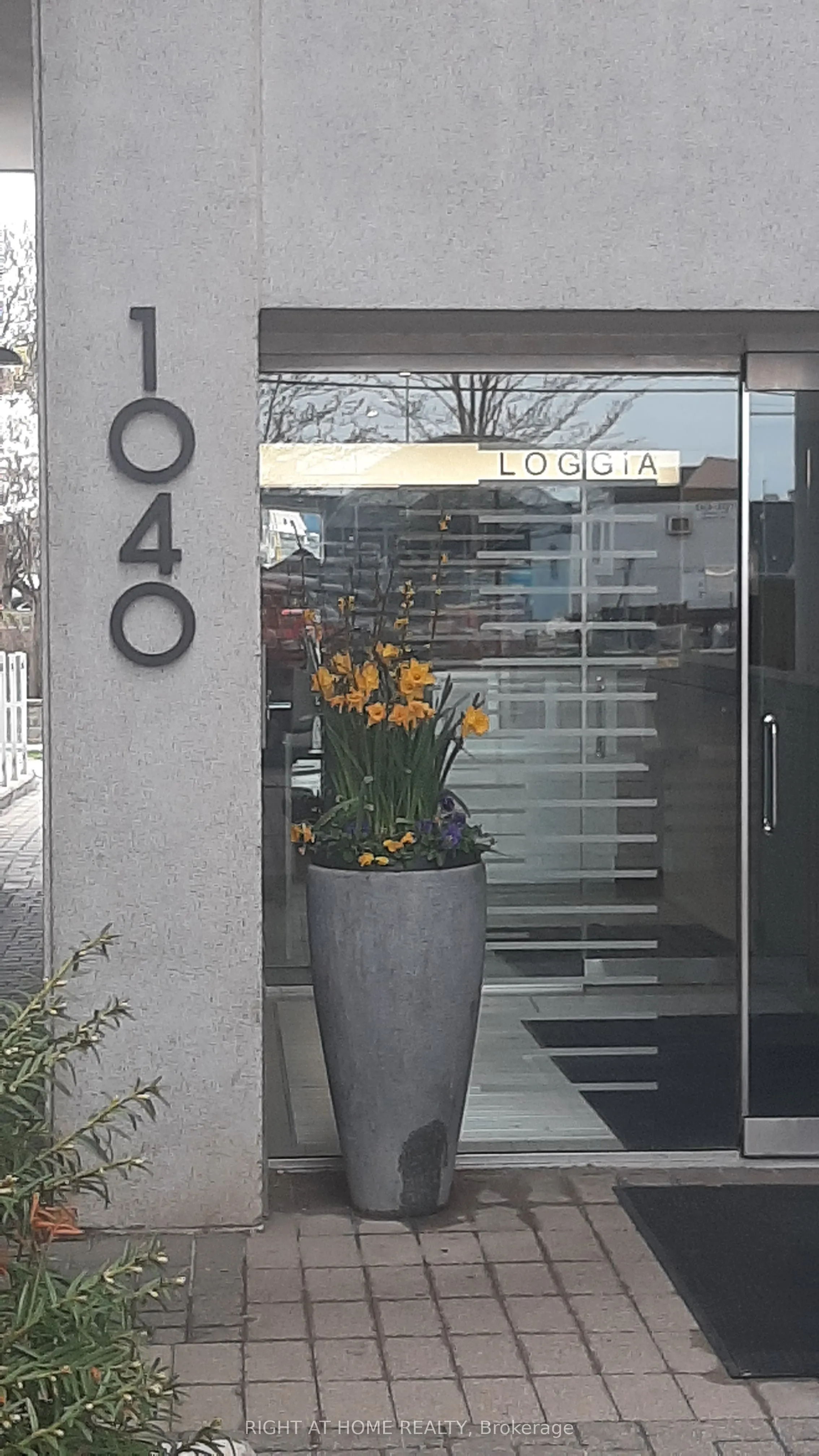 1040 The Queensway, #205