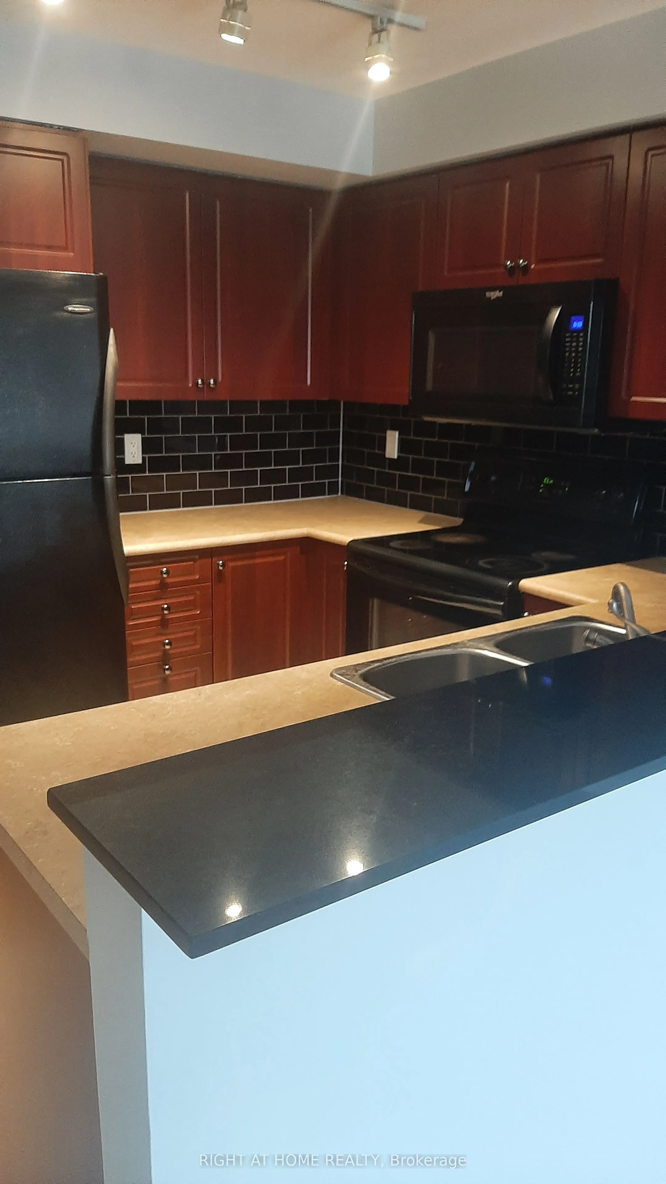 1040 The Queensway, #205