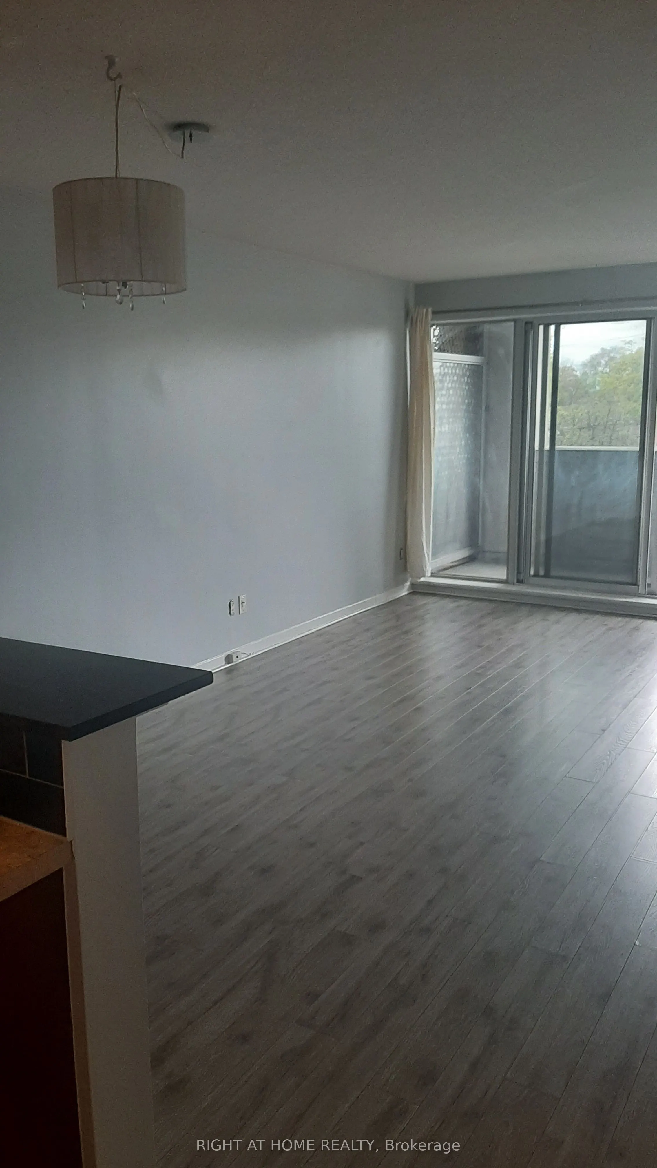 1040 The Queensway, #205