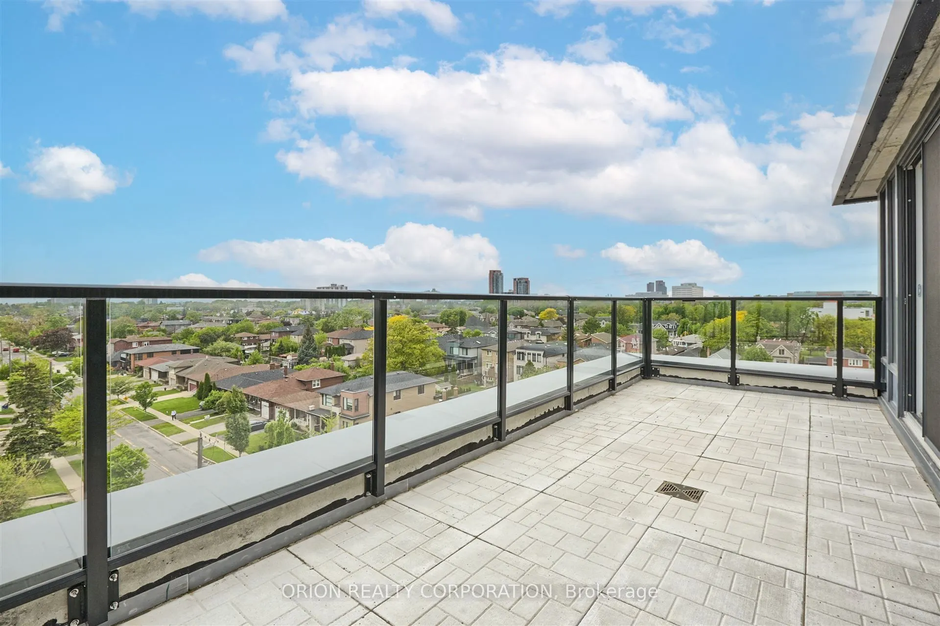 556 Marlee Avenue, #722