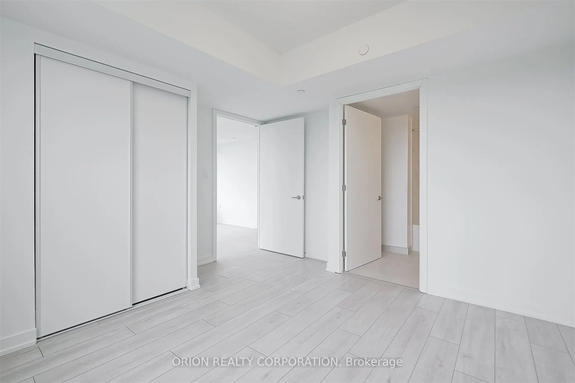 556 Marlee Avenue, #722