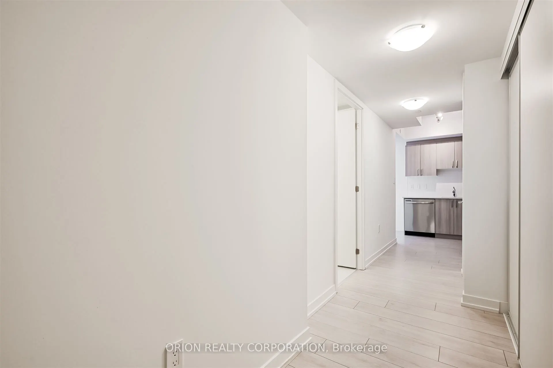 556 Marlee Avenue, #722