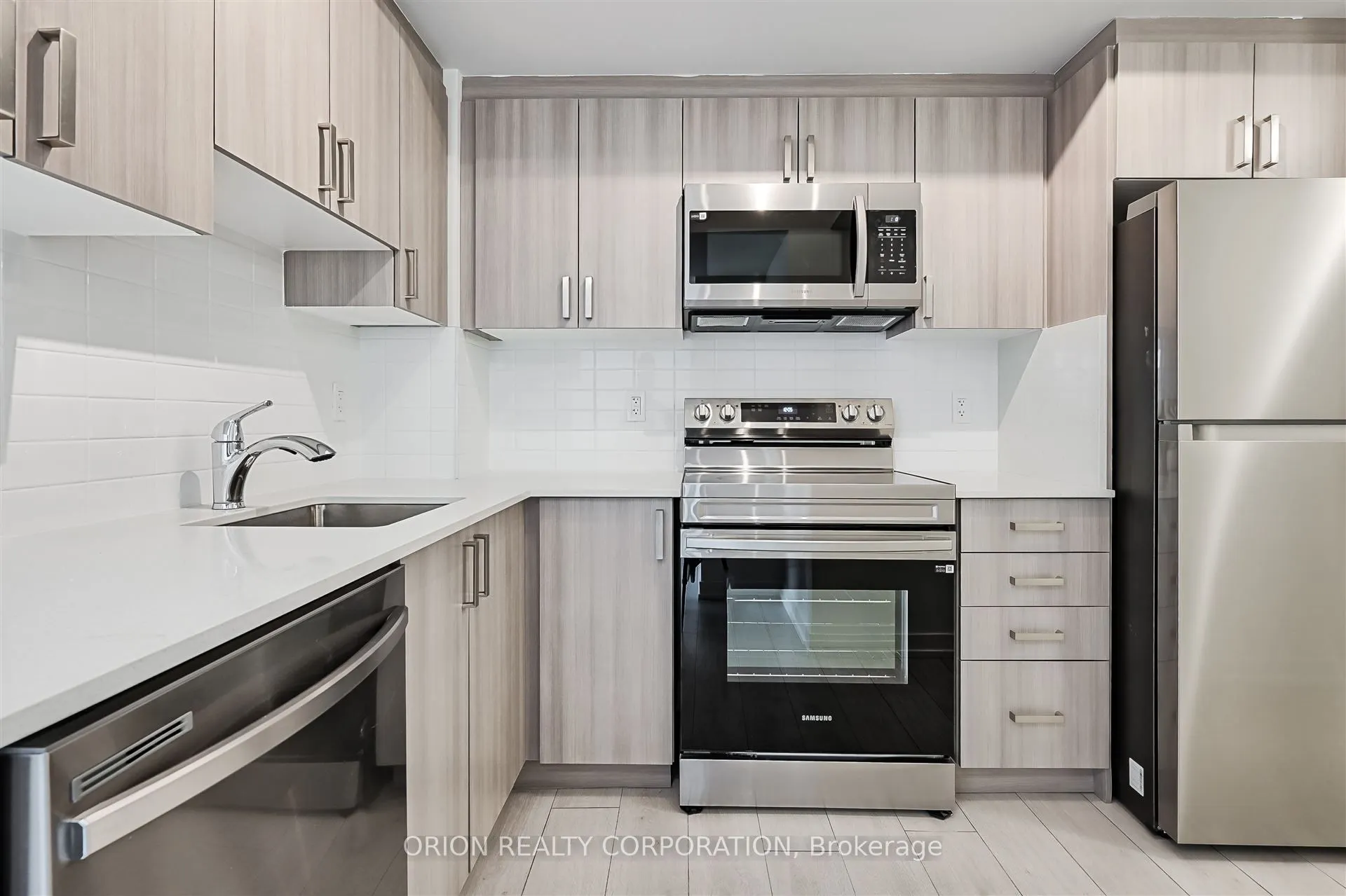 556 Marlee Avenue, #722