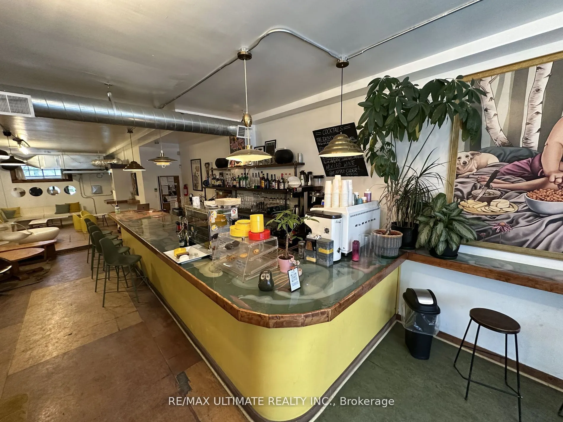 1662 Queen Street W