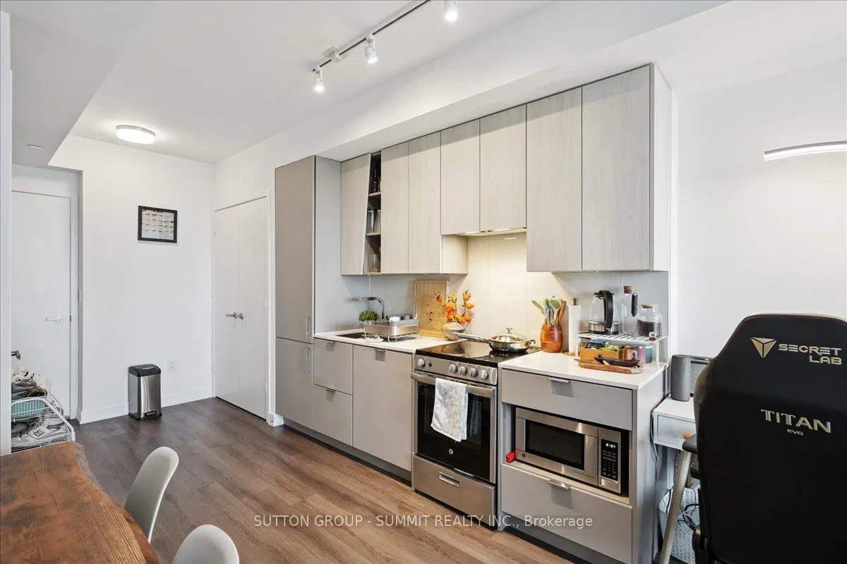 3883 Quartz Road, #1005