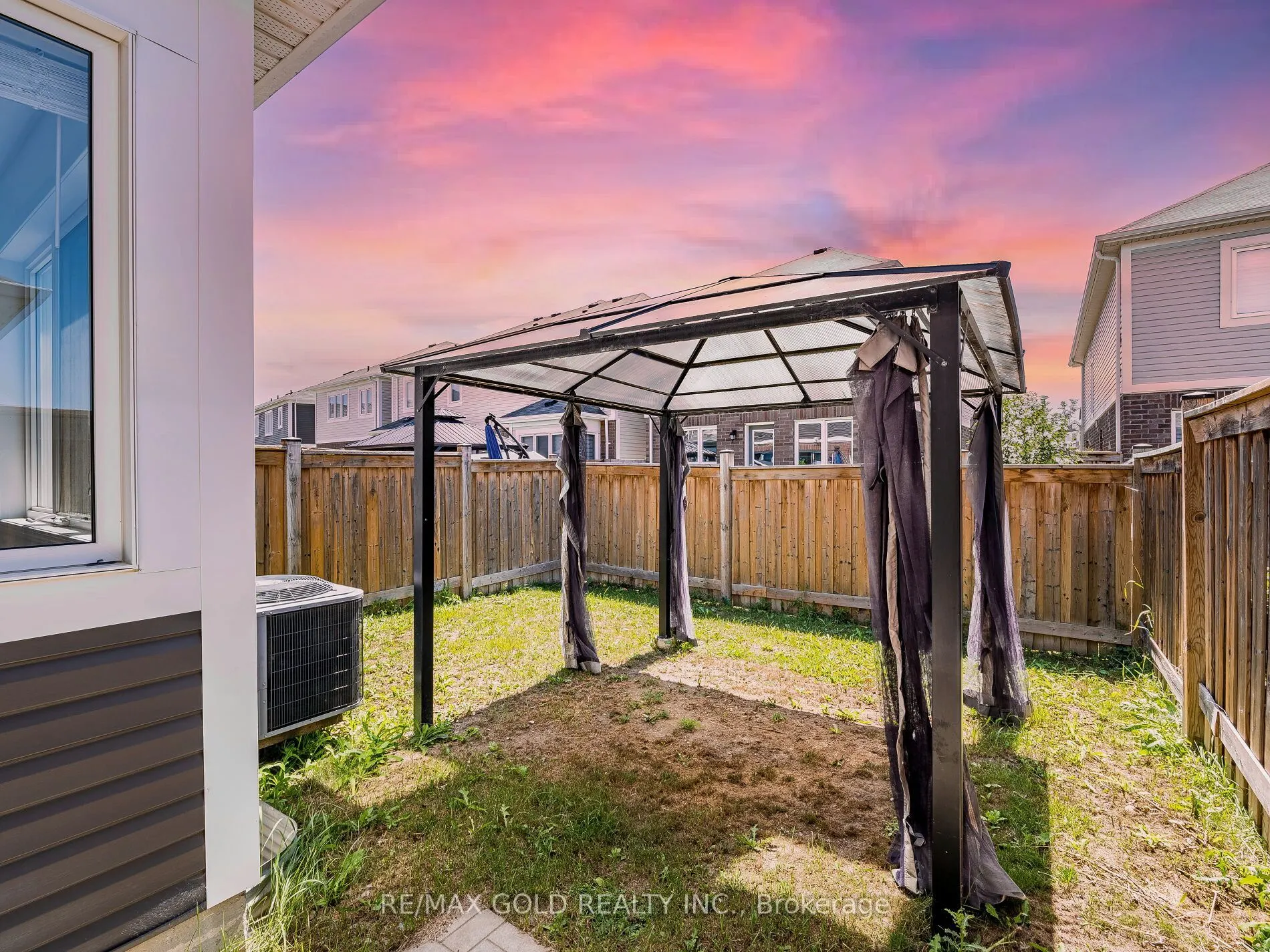 104 Thornbush Boulevard