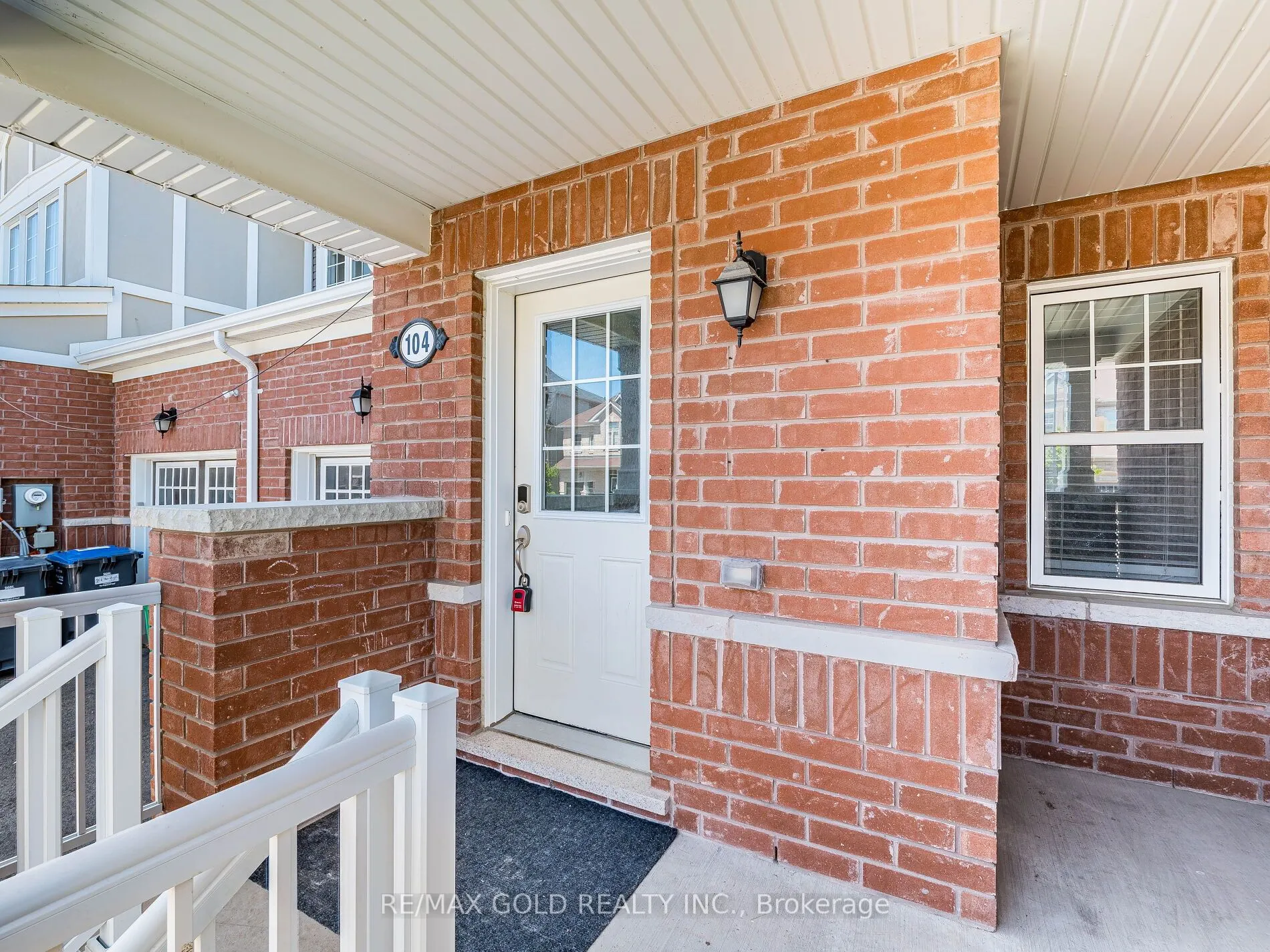 104 Thornbush Boulevard
