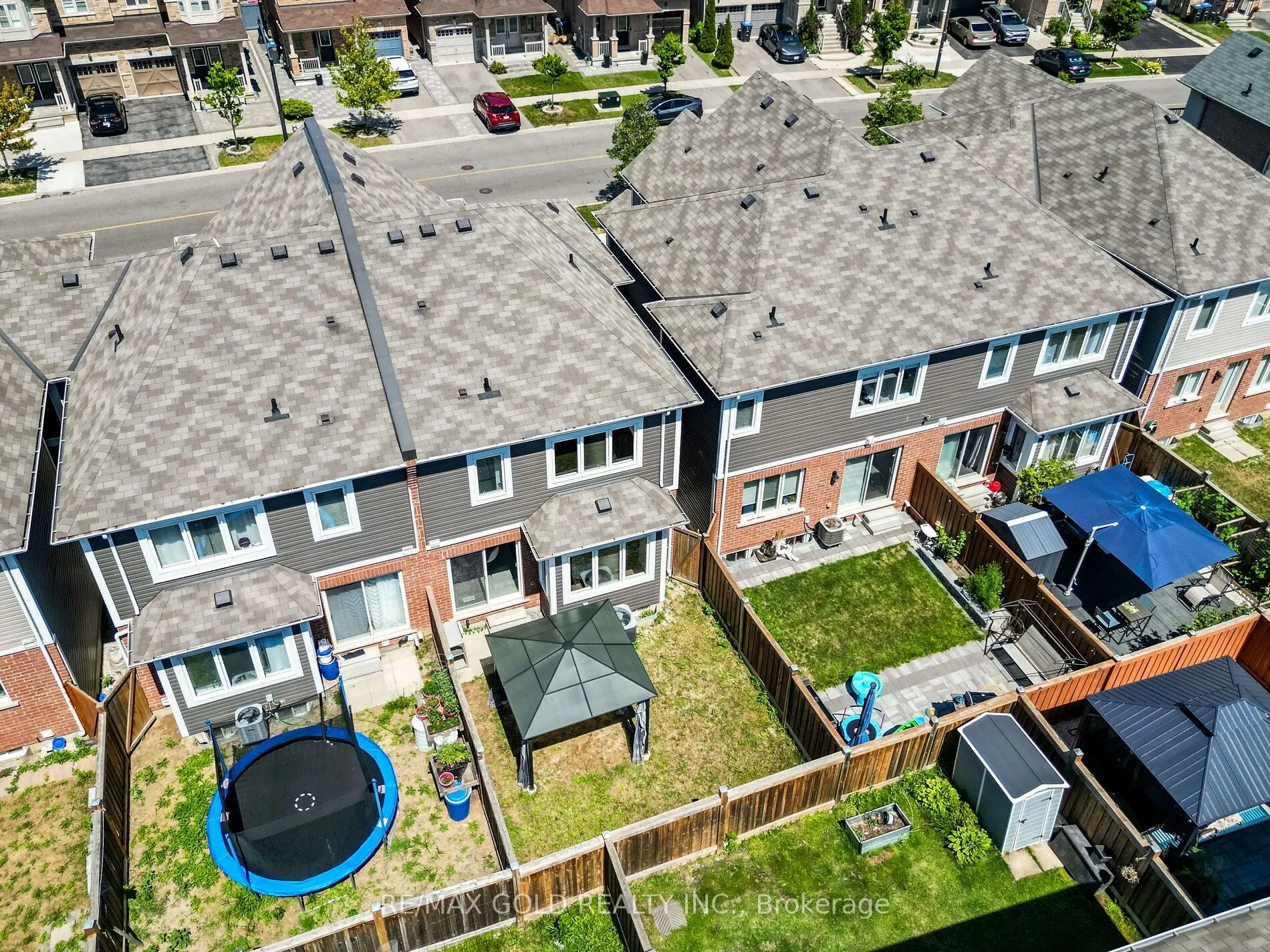 104 Thornbush Boulevard