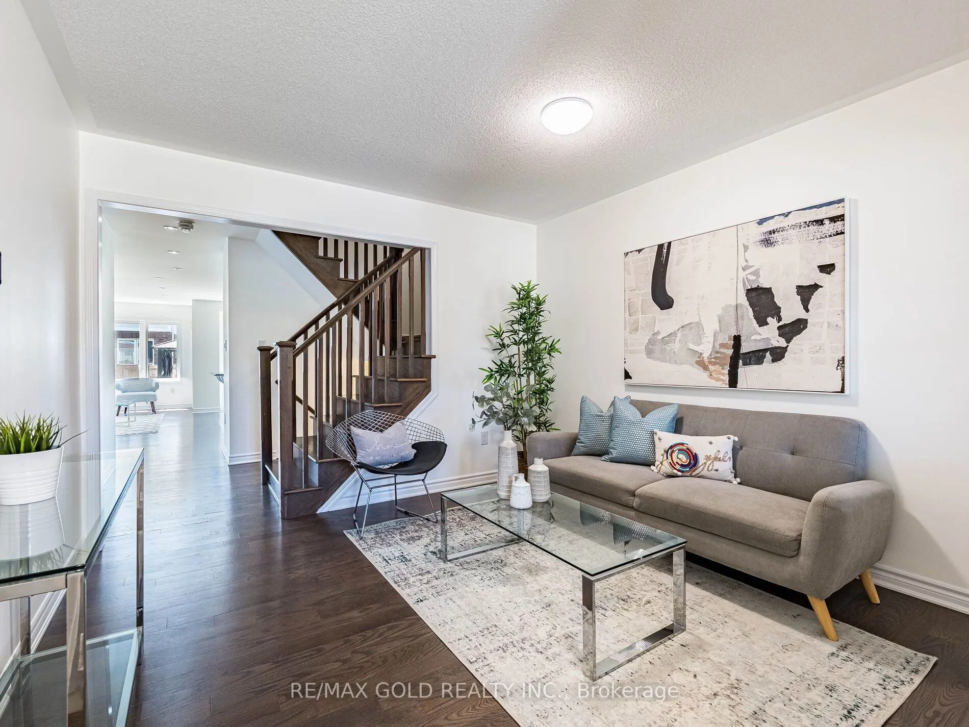 104 Thornbush Boulevard