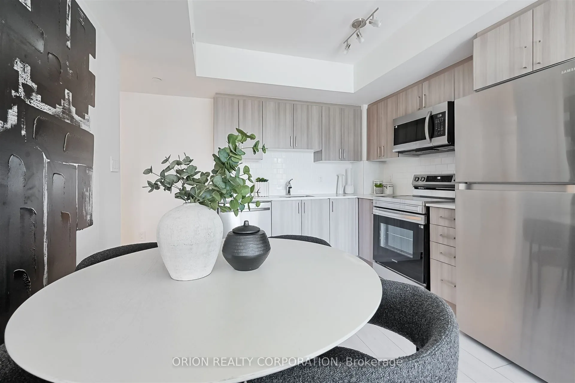 556 Marlee Avenue, #311
