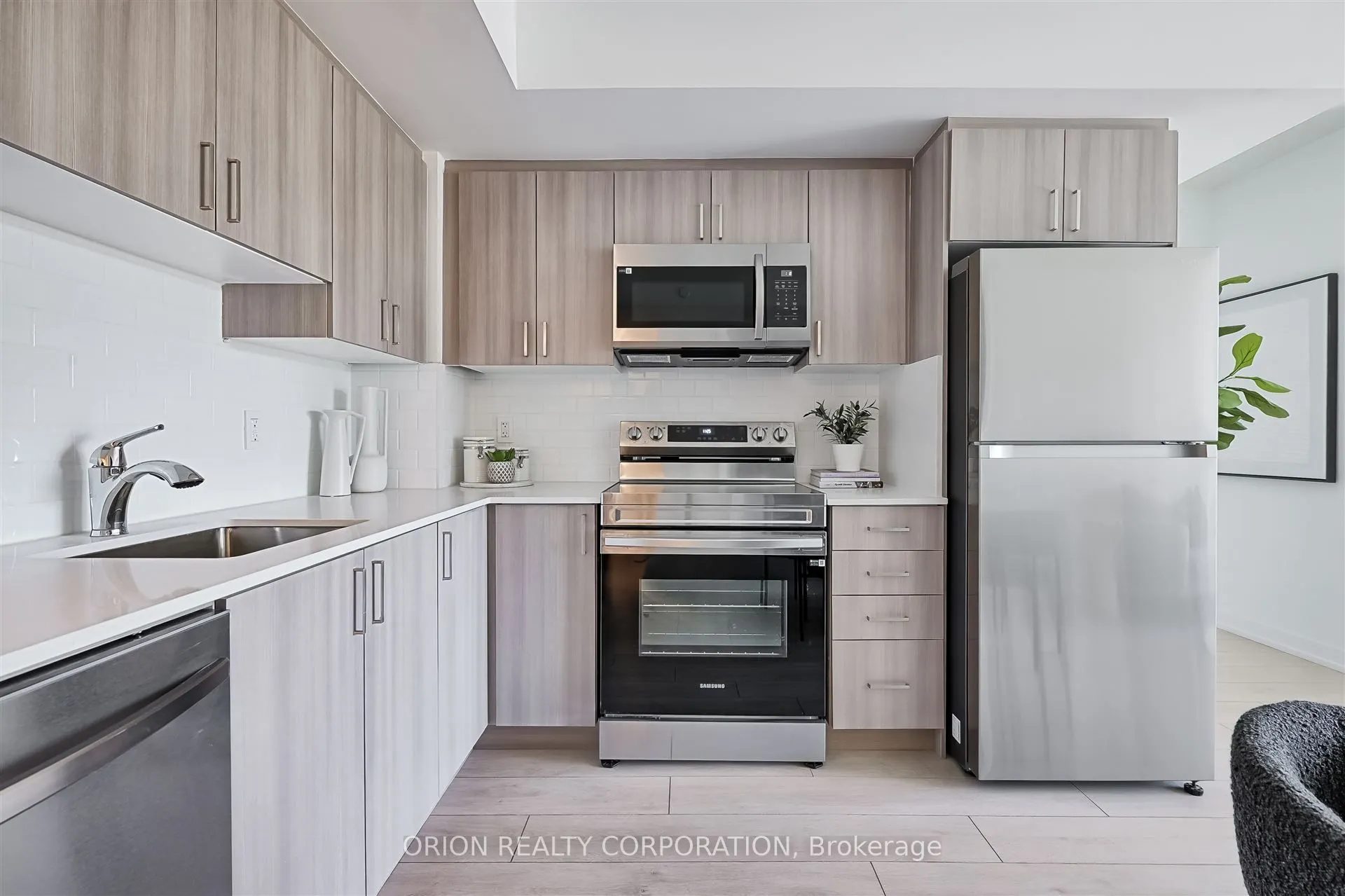556 Marlee Avenue, #311