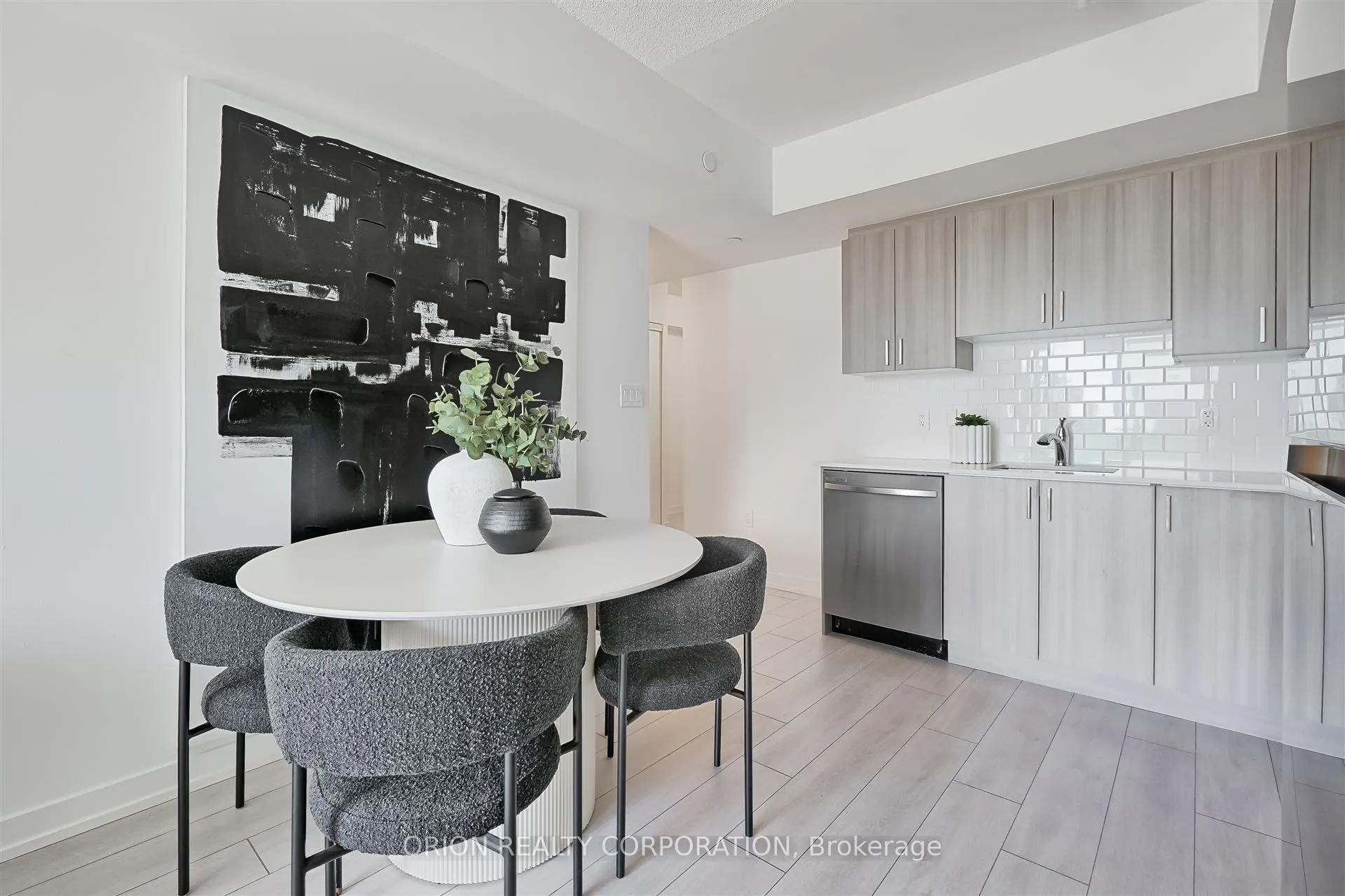 556 Marlee Avenue, #311