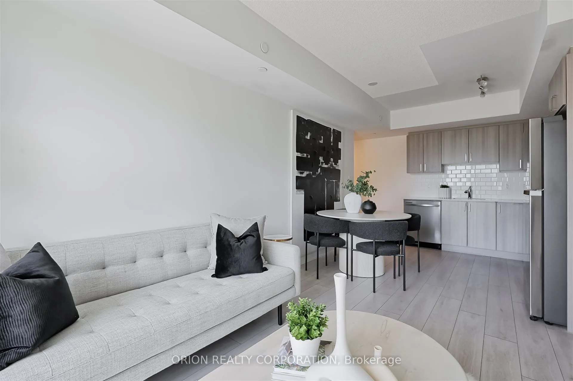 556 Marlee Avenue, #311