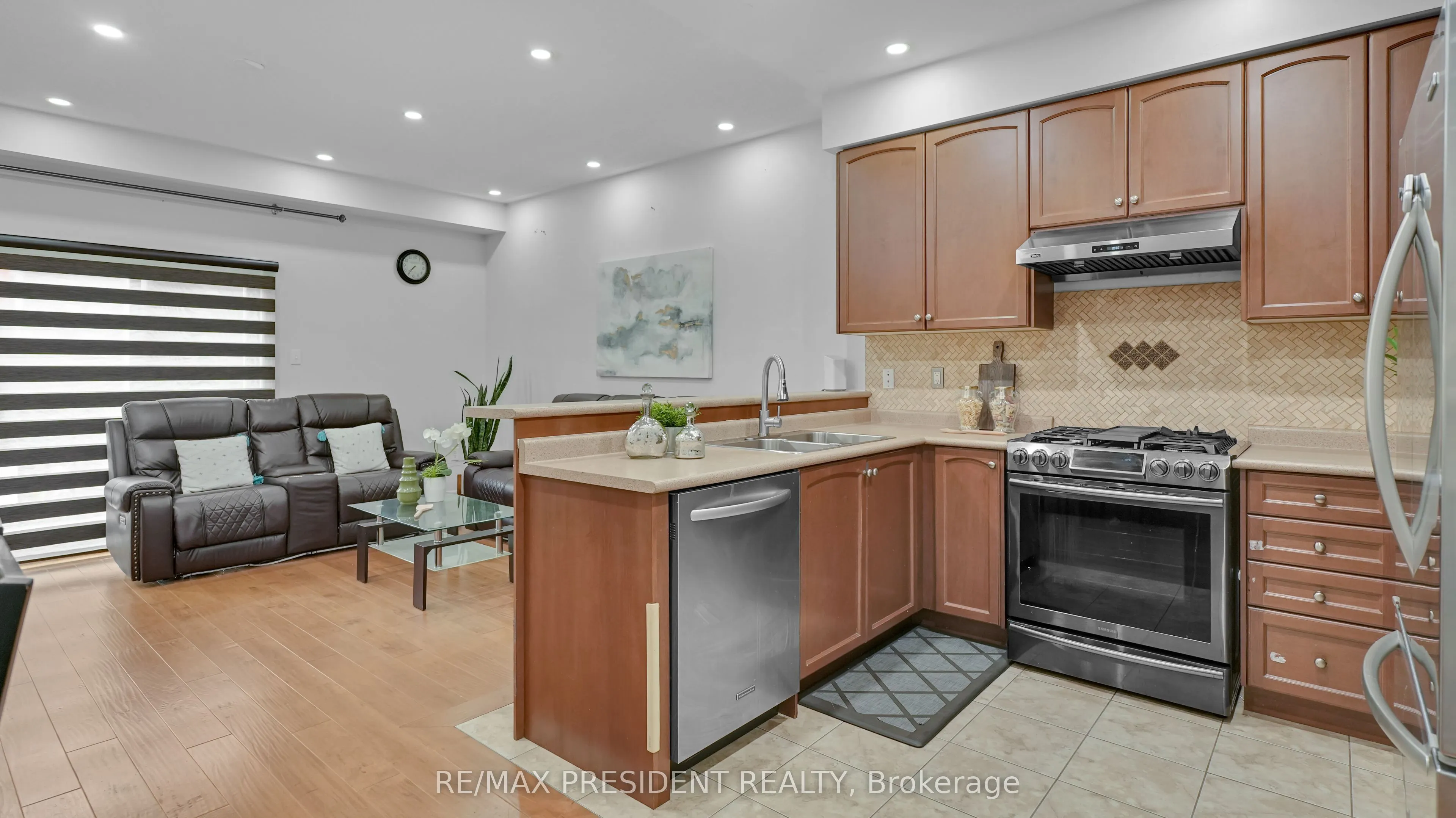 17 Frenchpark Circle