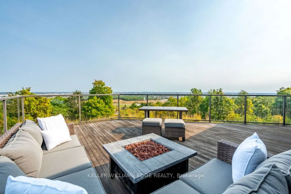 5500 Steeles Avenue W