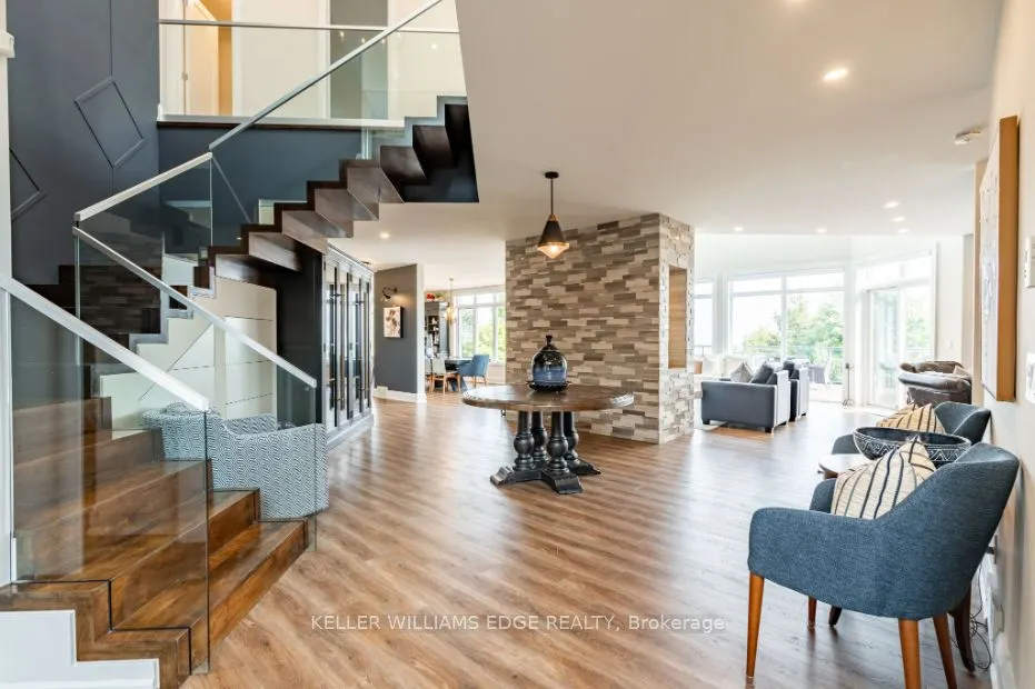 5500 Steeles Avenue W