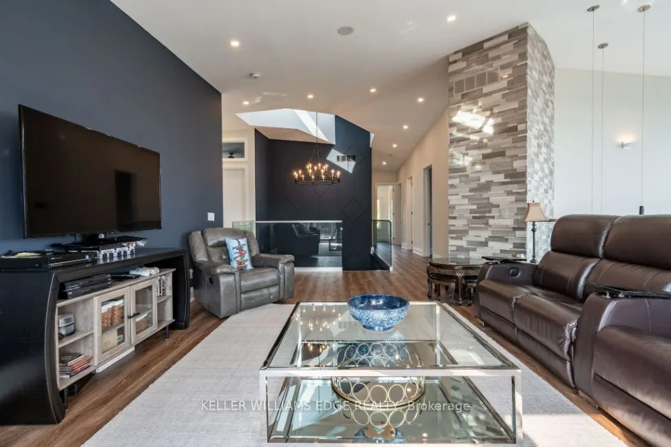 5500 Steeles Avenue W
