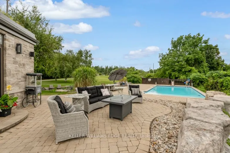 5500 Steeles Avenue W