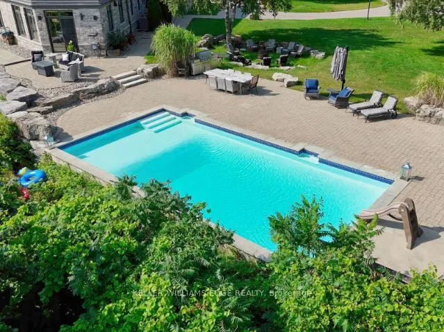 5500 Steeles Avenue W