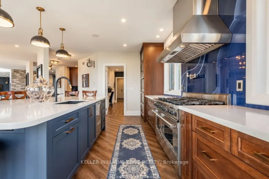 5500 Steeles Avenue W