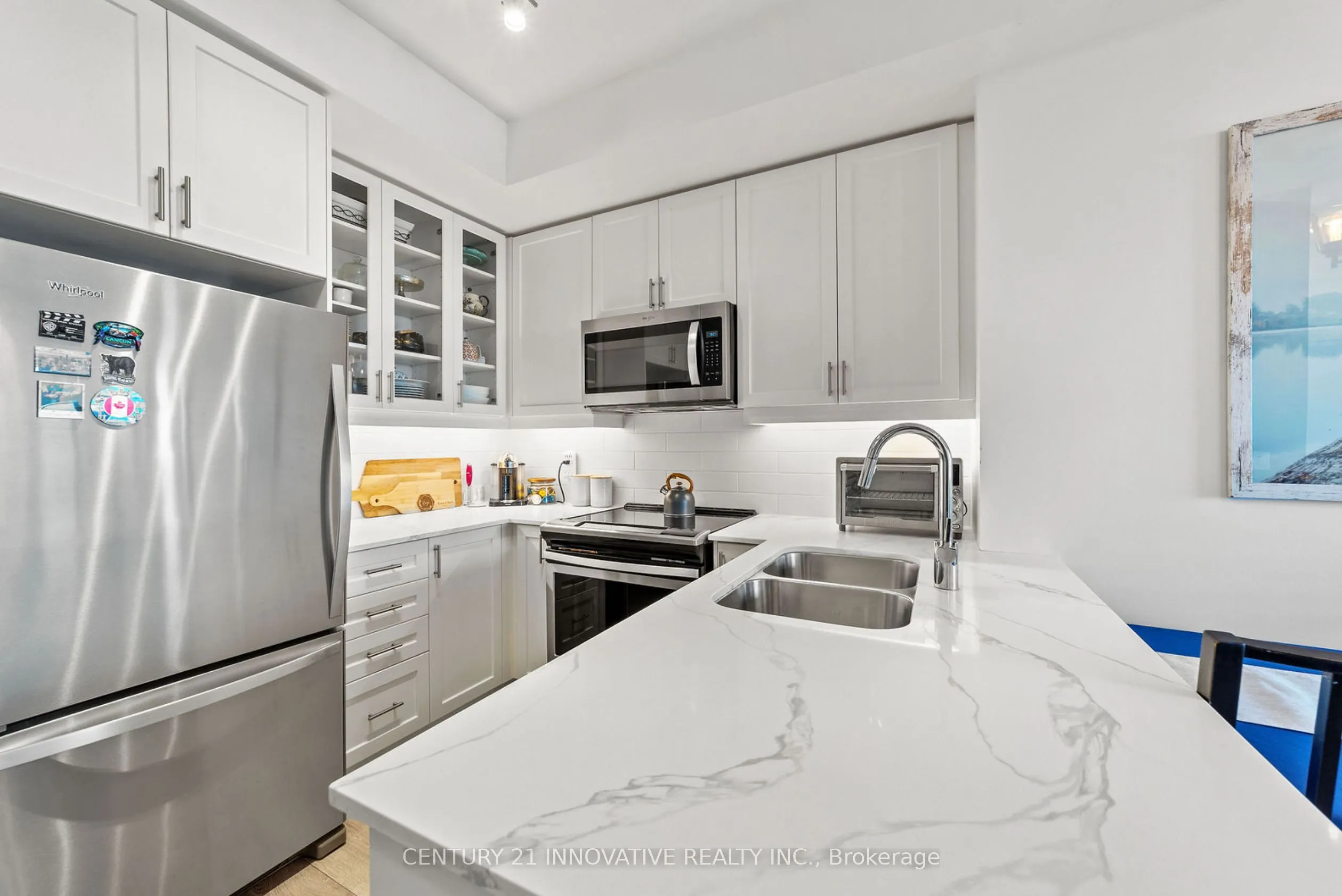 1050 Main St Street E, #520
