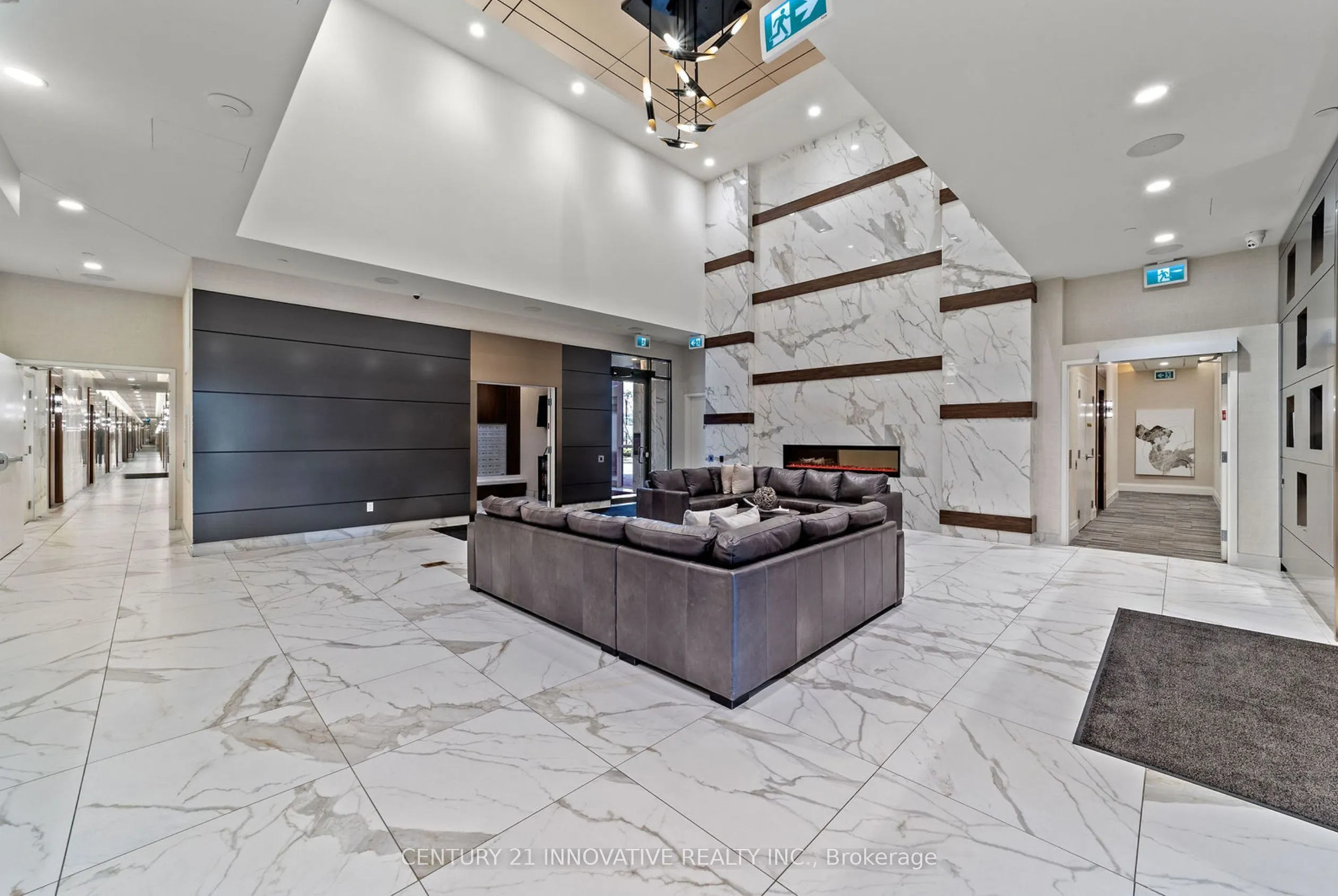 1050 Main St Street E, #520