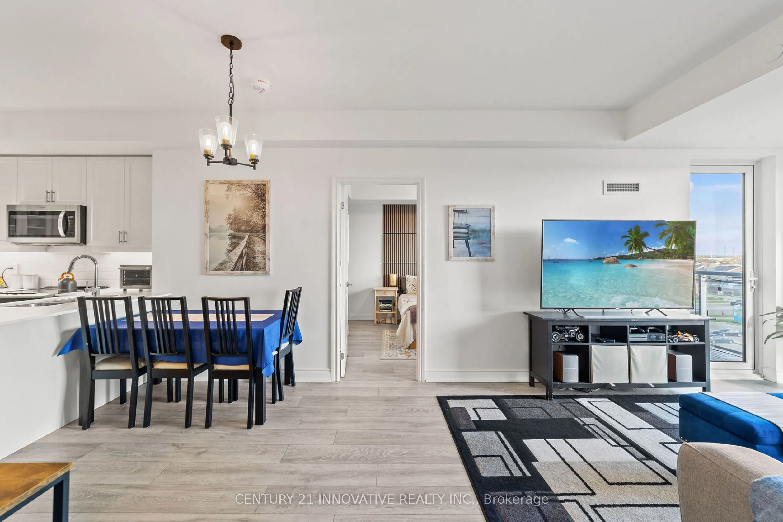 1050 Main St Street E, #520