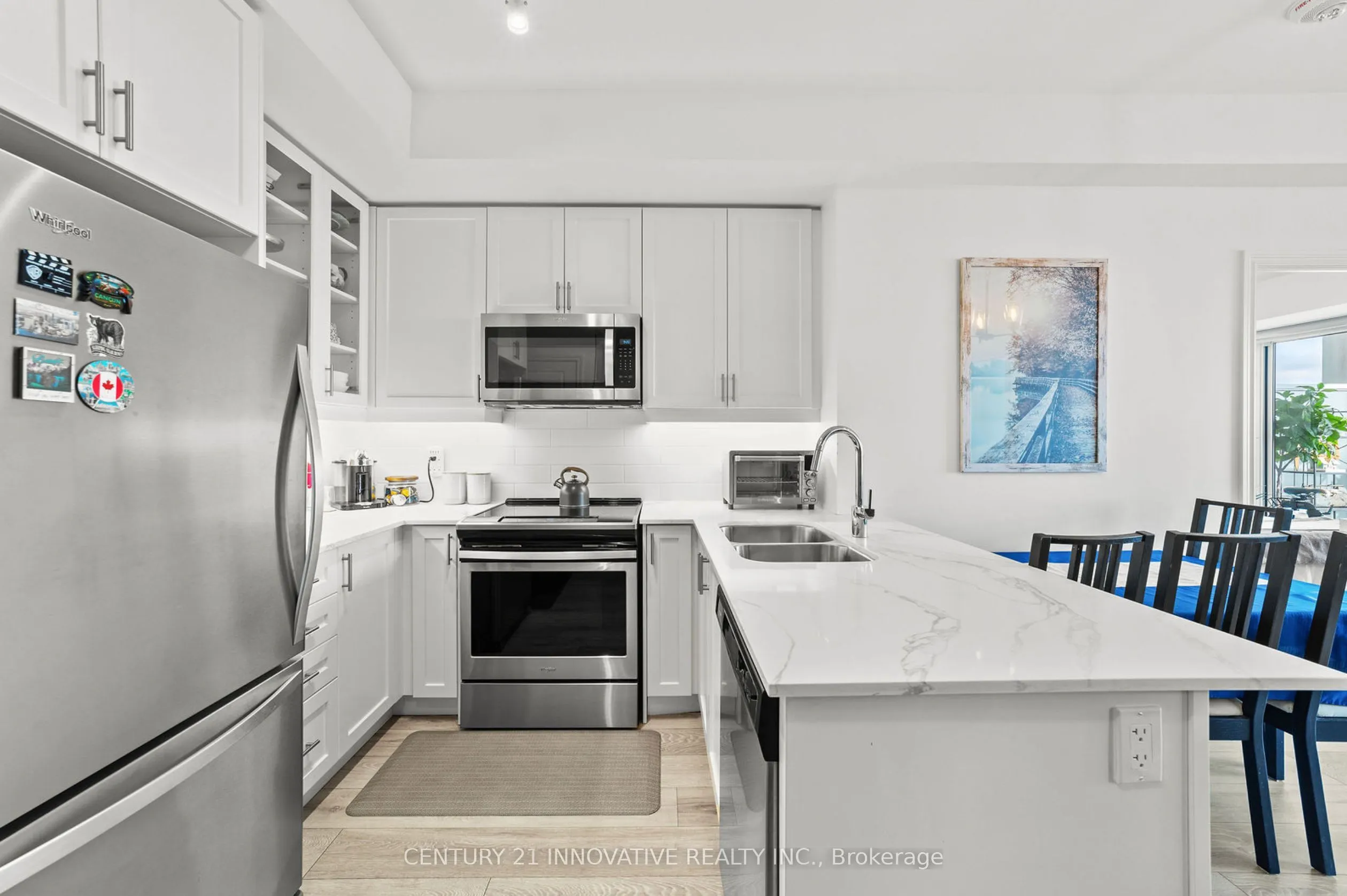 1050 Main St Street E, #520