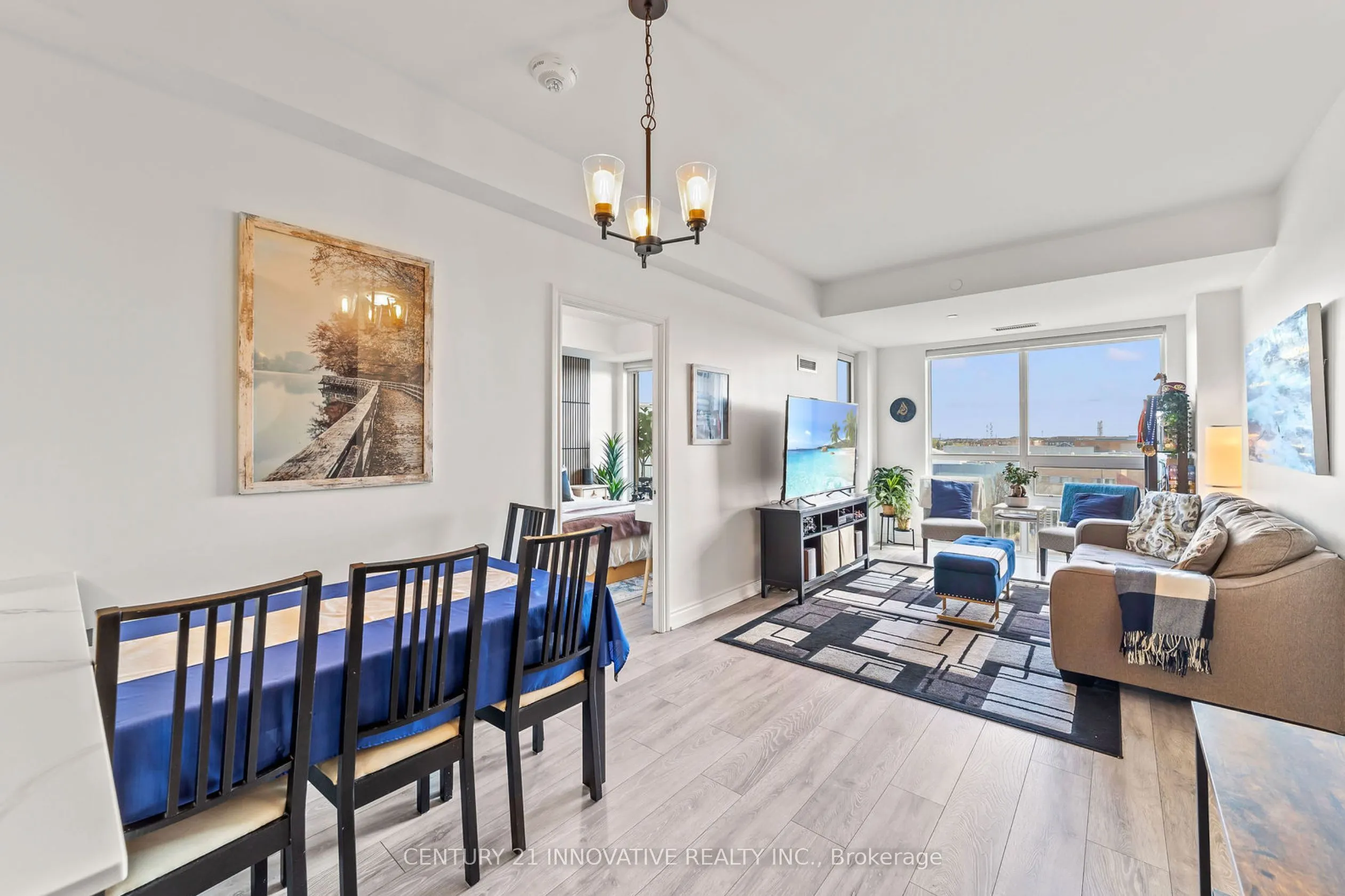 1050 Main St Street E, #520