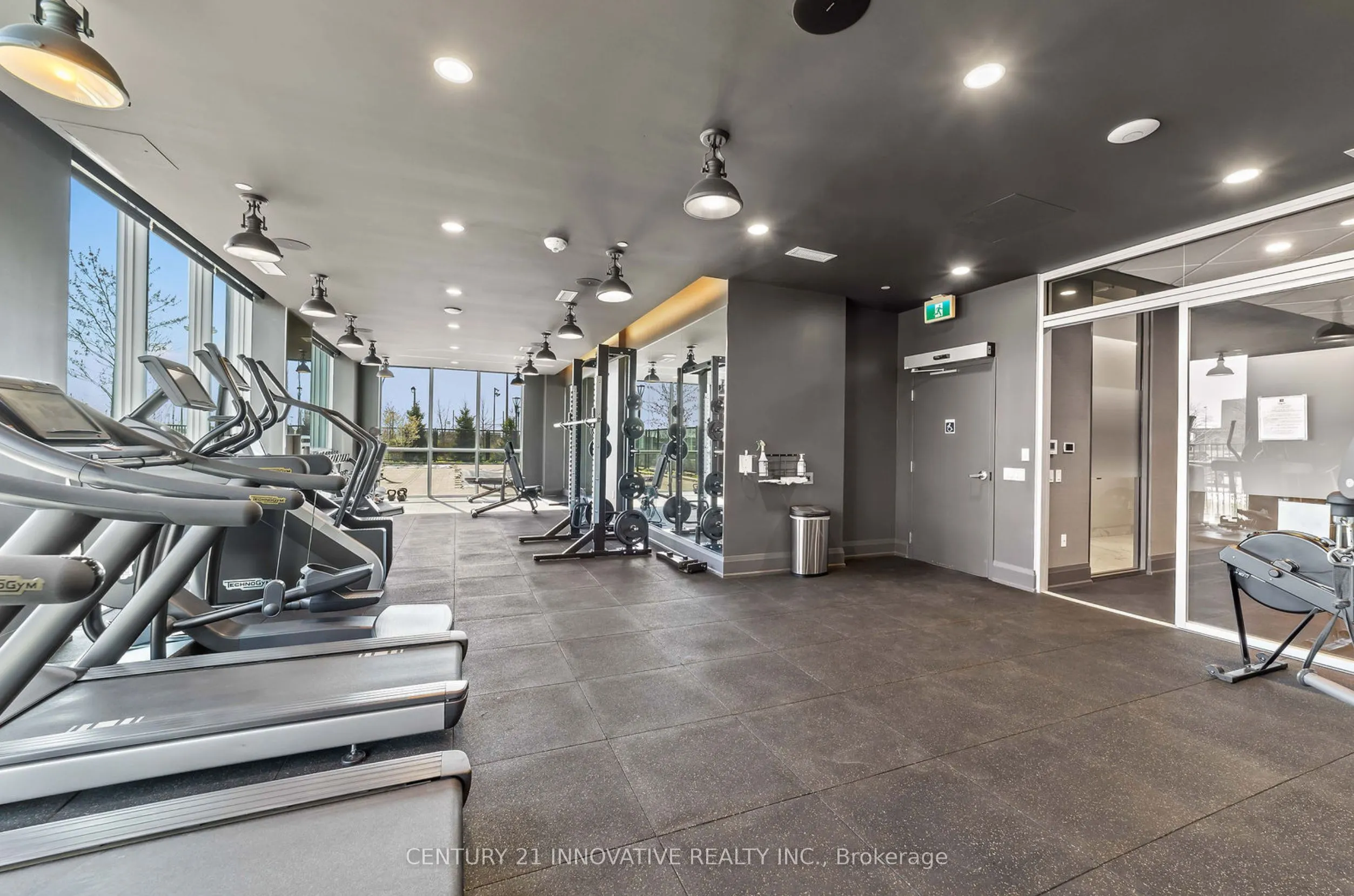 1050 Main St Street E, #520