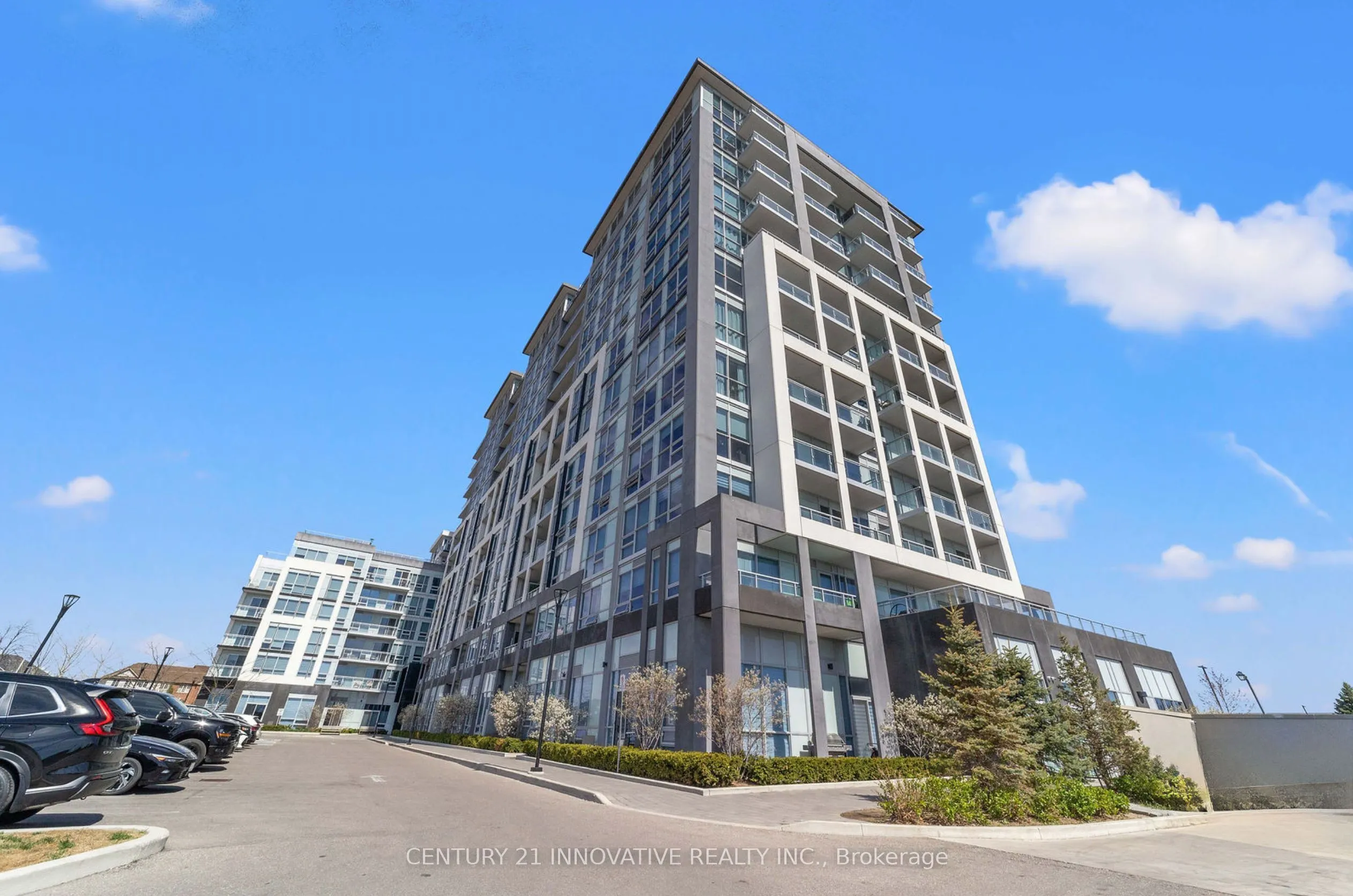 1050 Main St Street E, #520