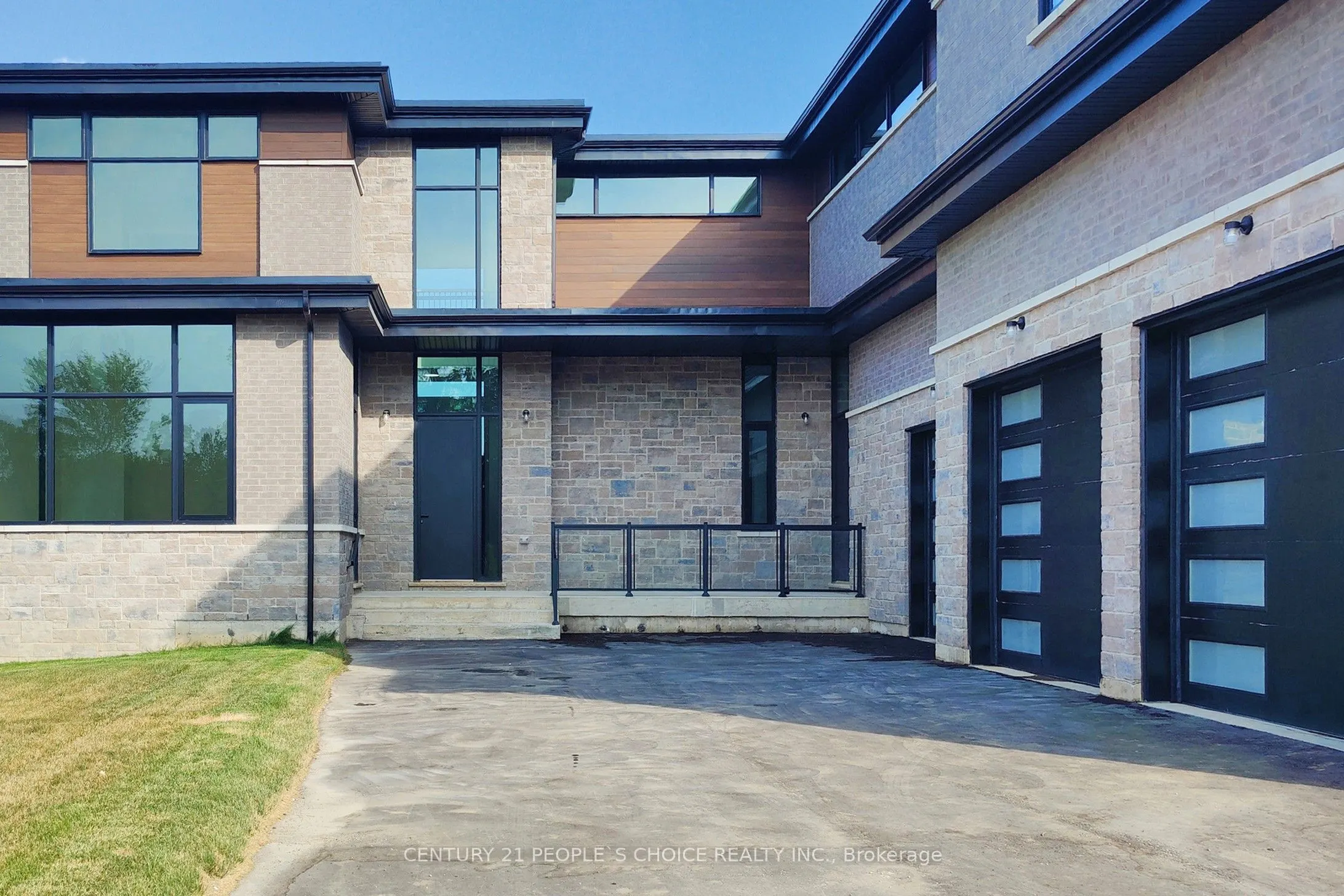 14 Sugarbush Court