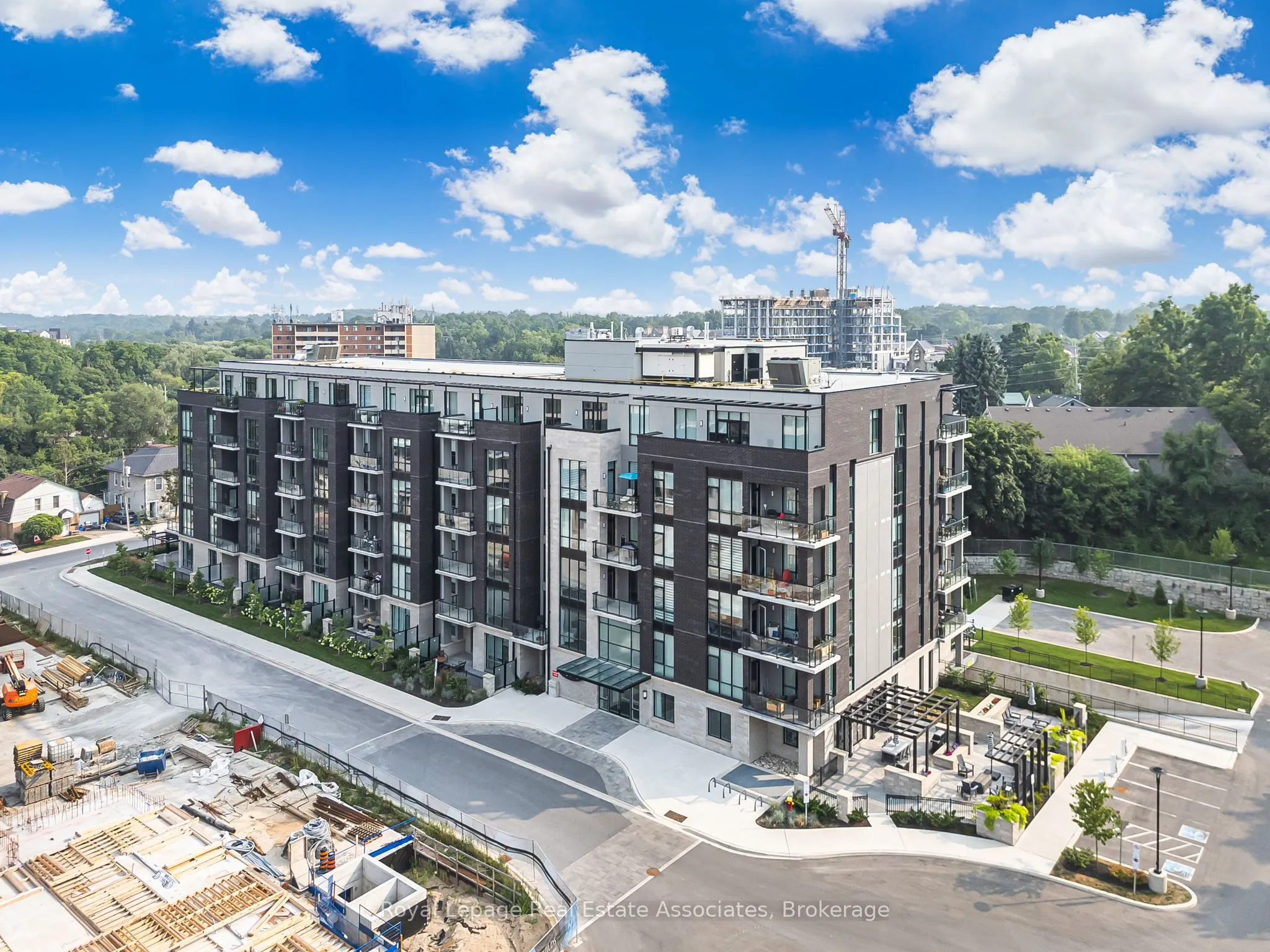 42 Mill Street, #303