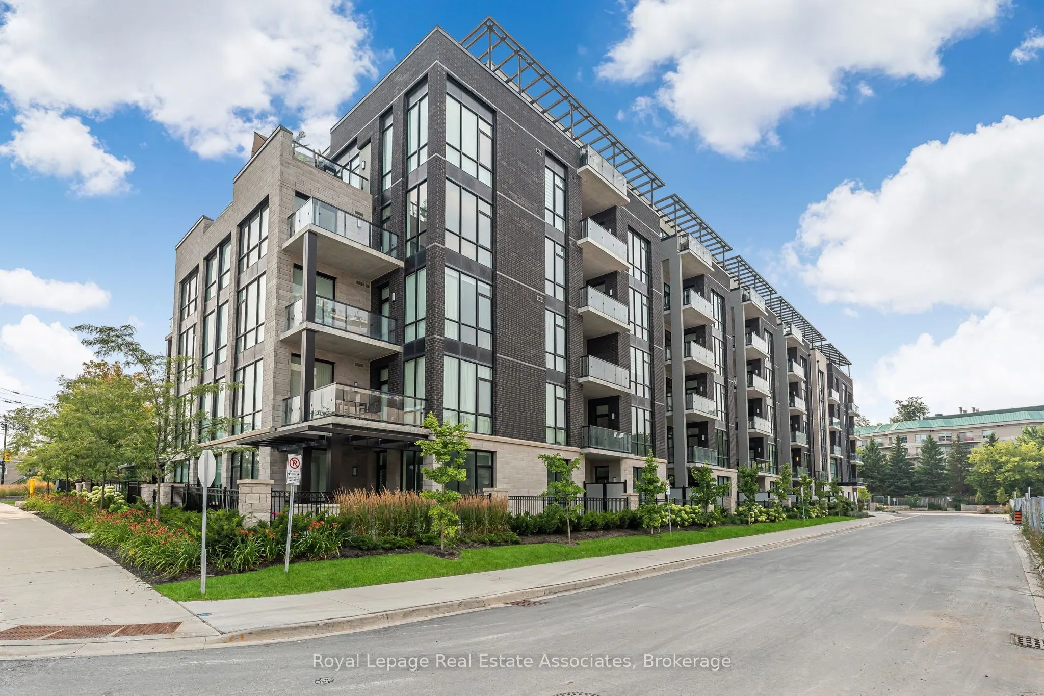 42 Mill Street, #303