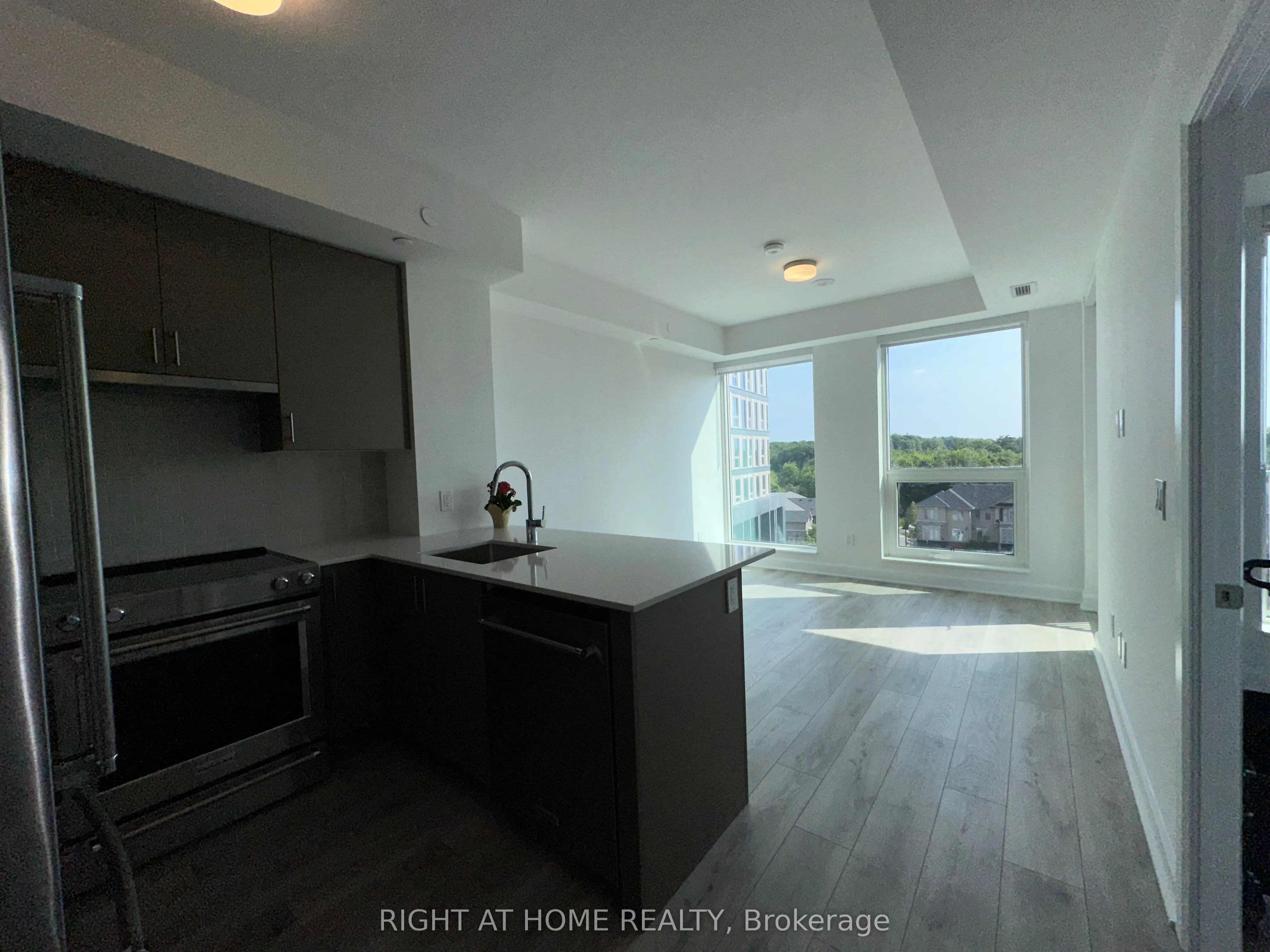 3240 William Coltson Ave Avenue, #603