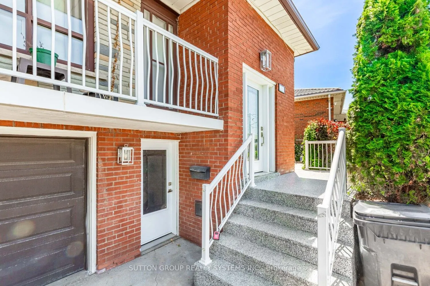 233 Hullmar Drive, #Upper