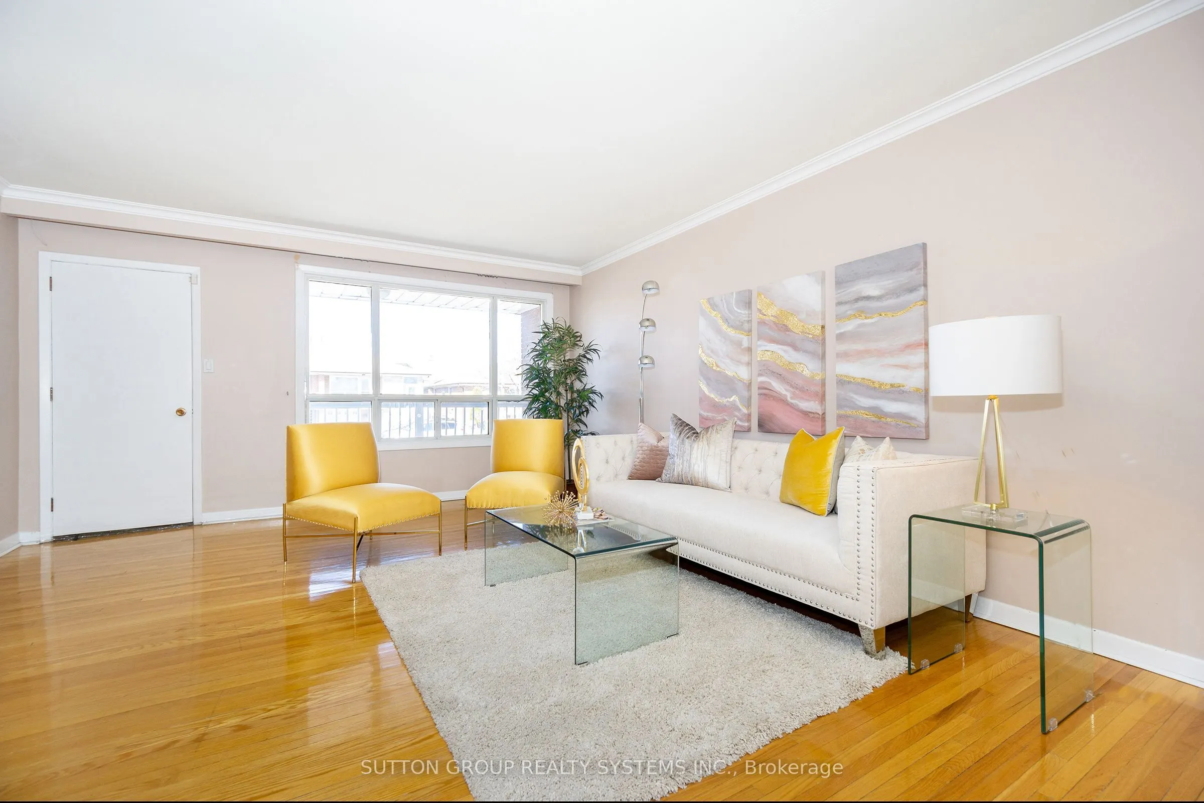 233 Hullmar Drive, #Upper