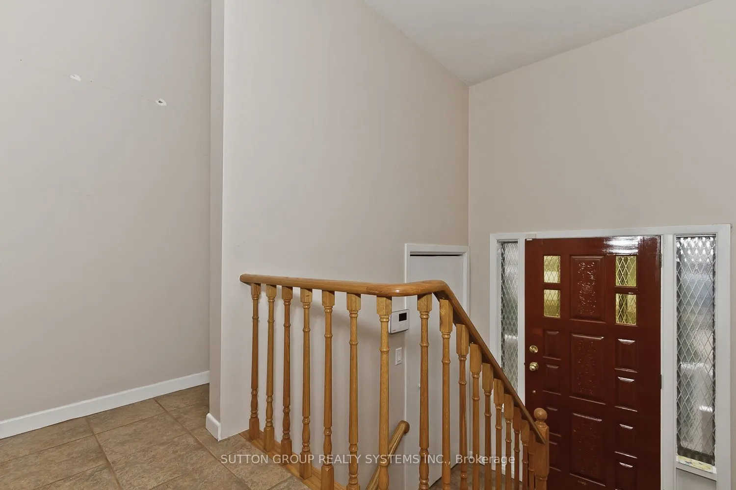 233 Hullmar Drive, #Upper