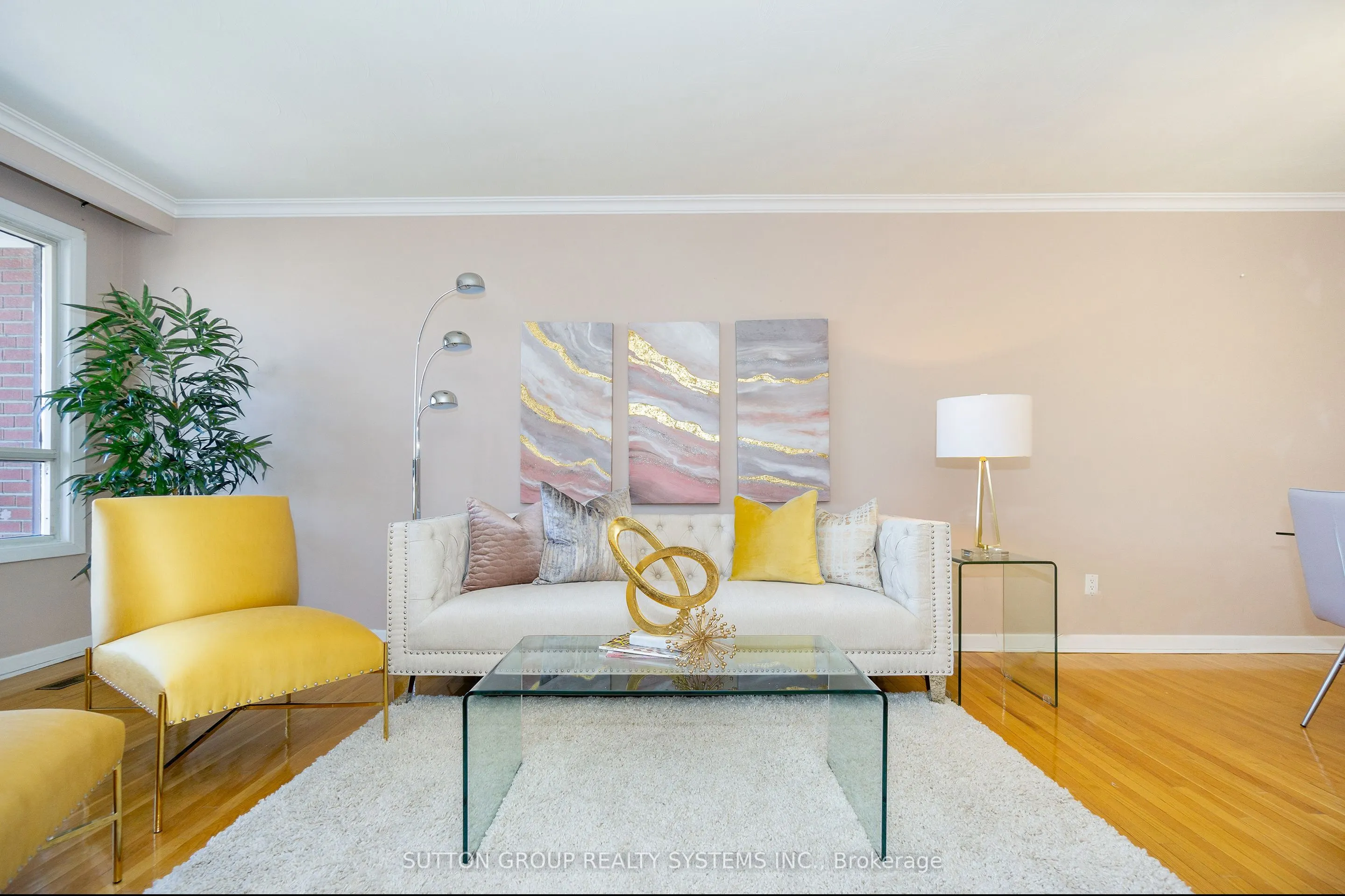 233 Hullmar Drive, #Upper