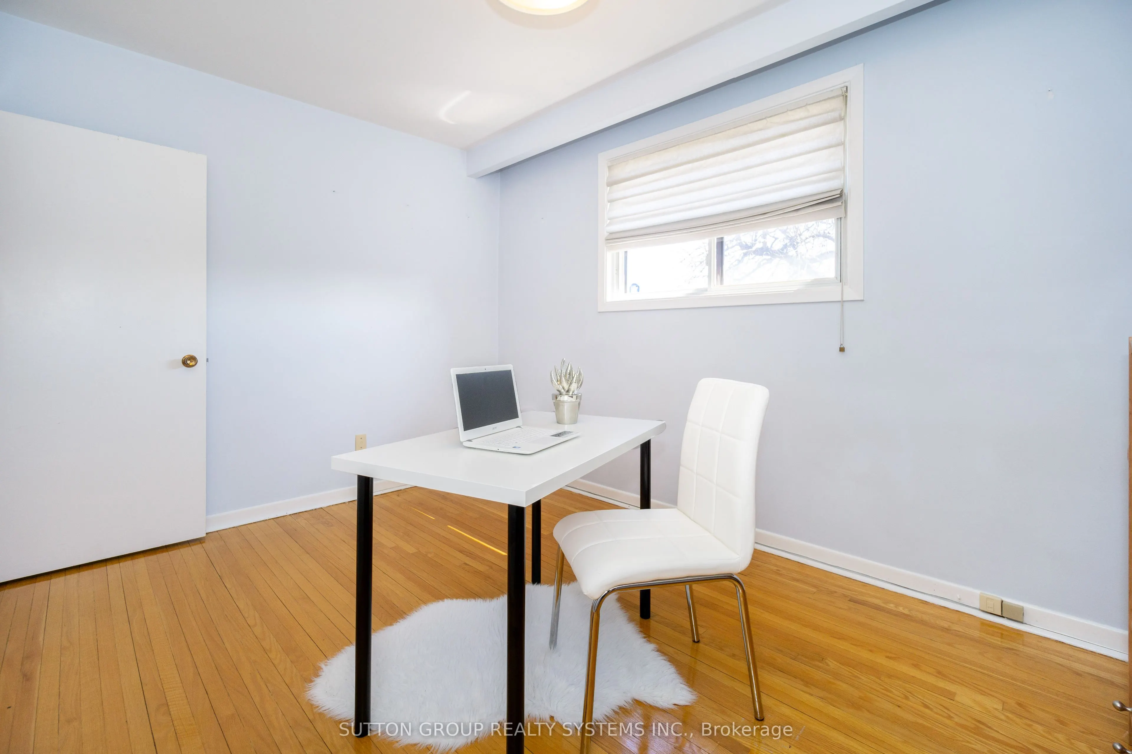 233 Hullmar Drive, #Upper