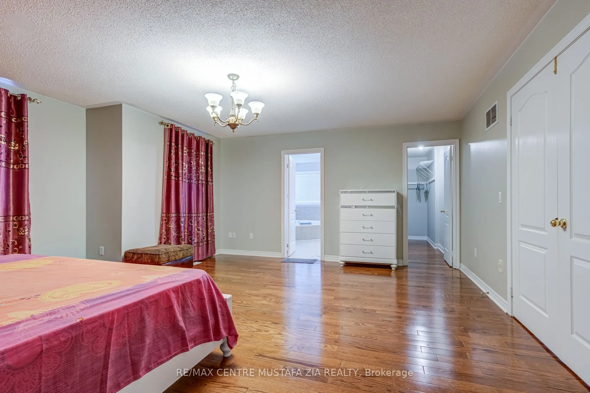 3439 Artesian Drive, #UPPER